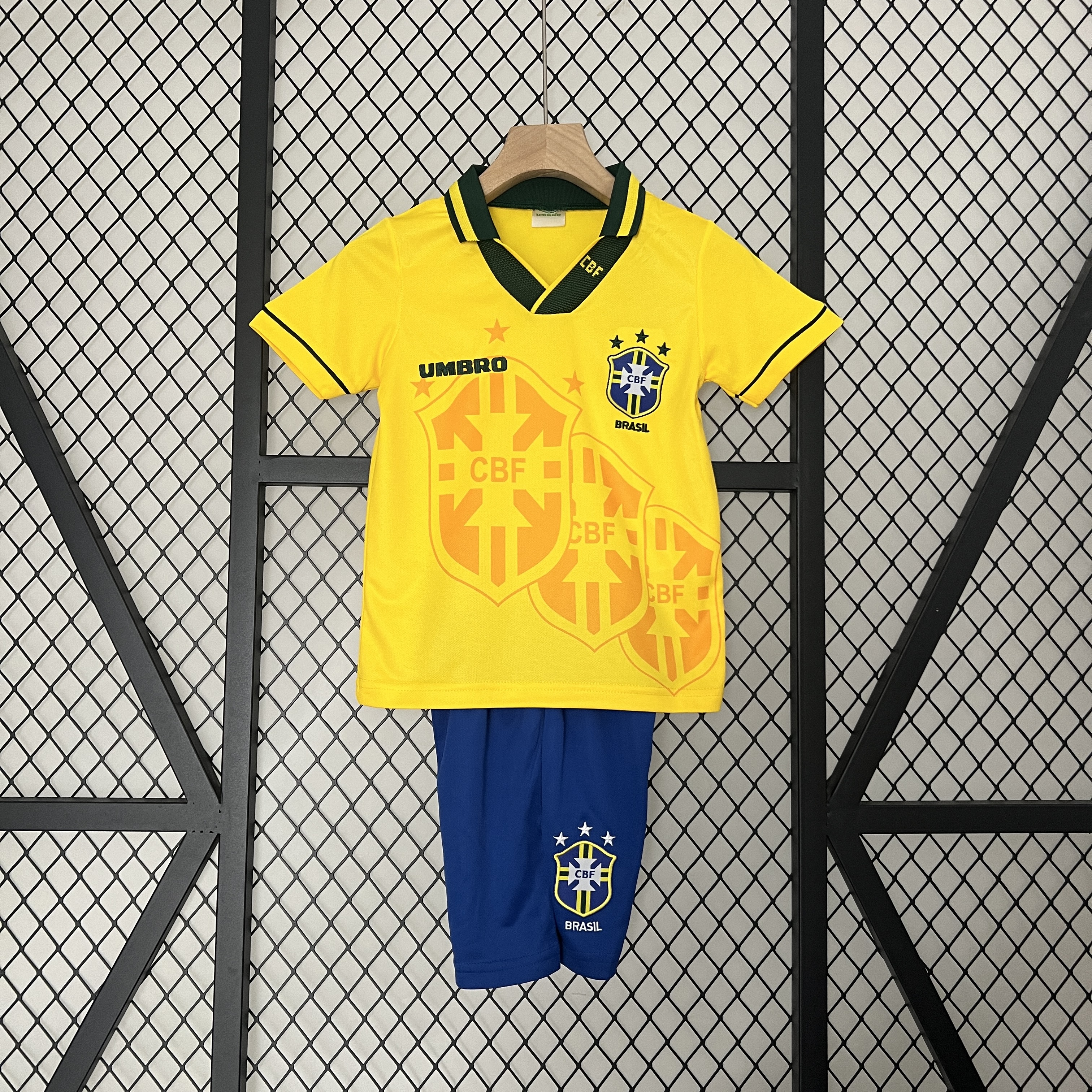 GlobeJersey-Retro Brazil 1993-94 Home Stadium Kids Kit