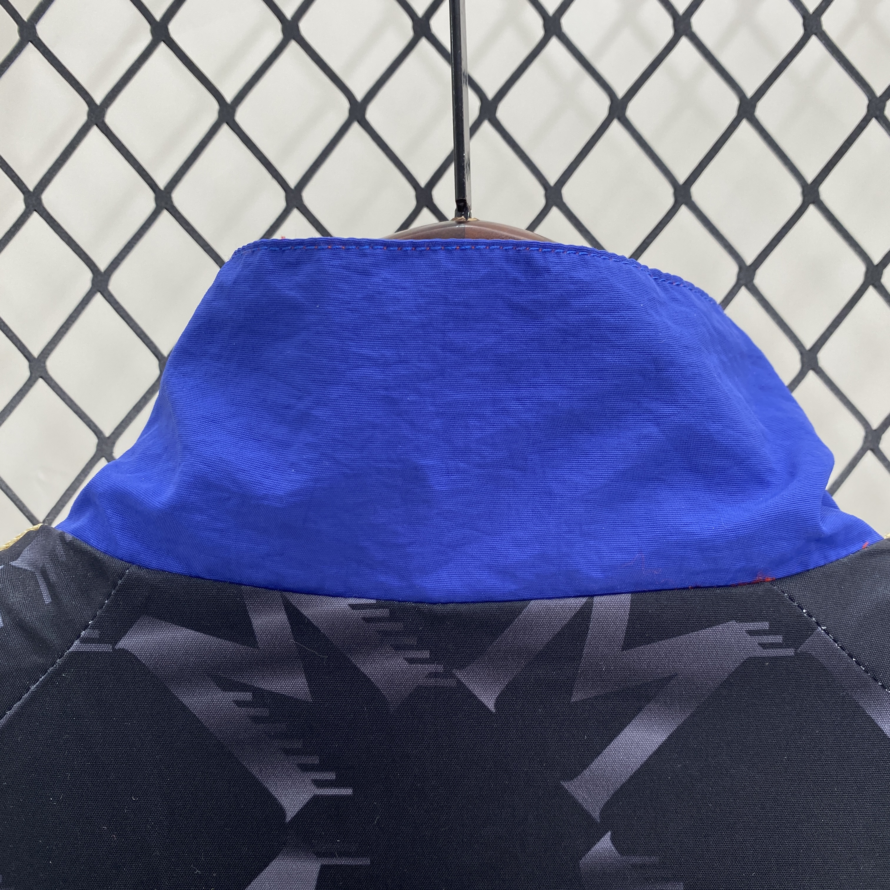 ManixJersey.com | Manchester United 24-25 Double Sided Reversible Windbreaker - Home & Away Jersey Style -Customize Name, Number and Patch | Worldwide Shipping