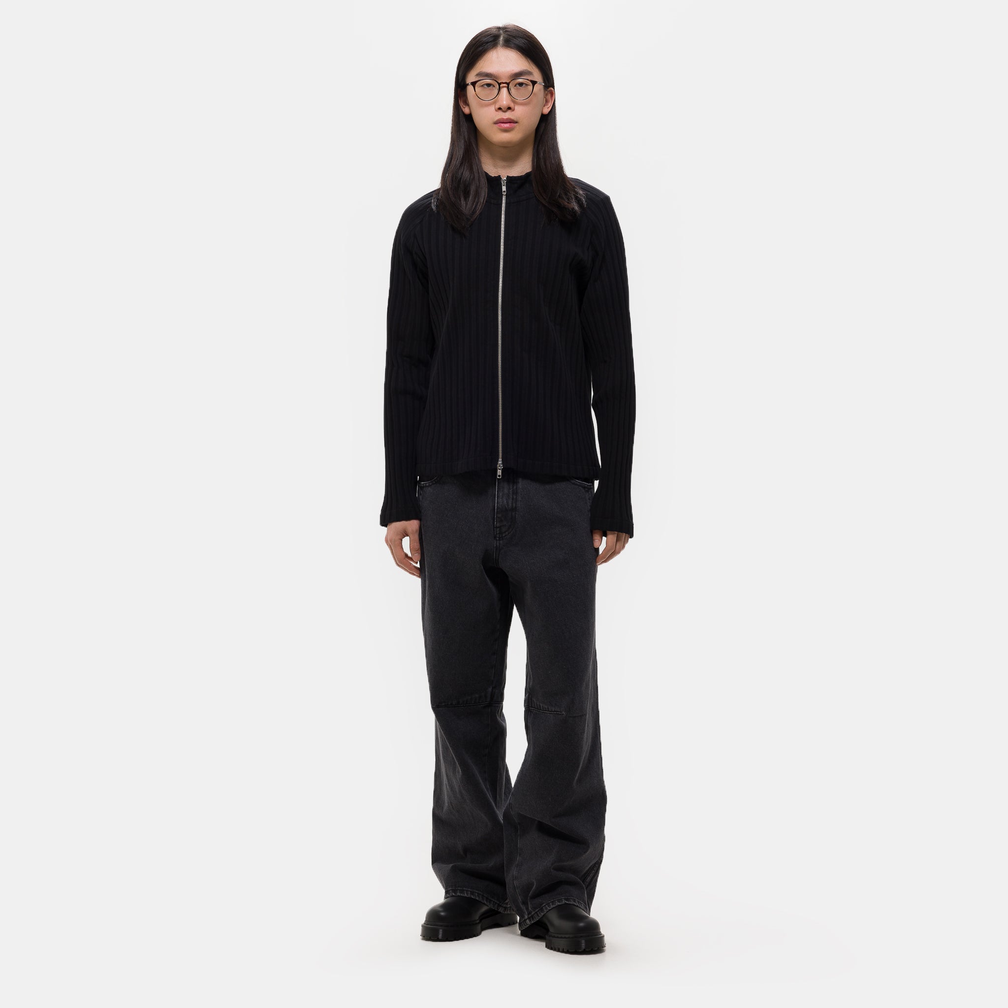 Leisure Zip Sweater in Black Rib