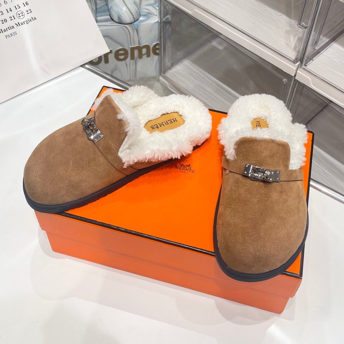 SLIP-ON MULE IN MEDIUM BROWN SUEDE AND SHEARLING LINING、mysite、Cacoeks