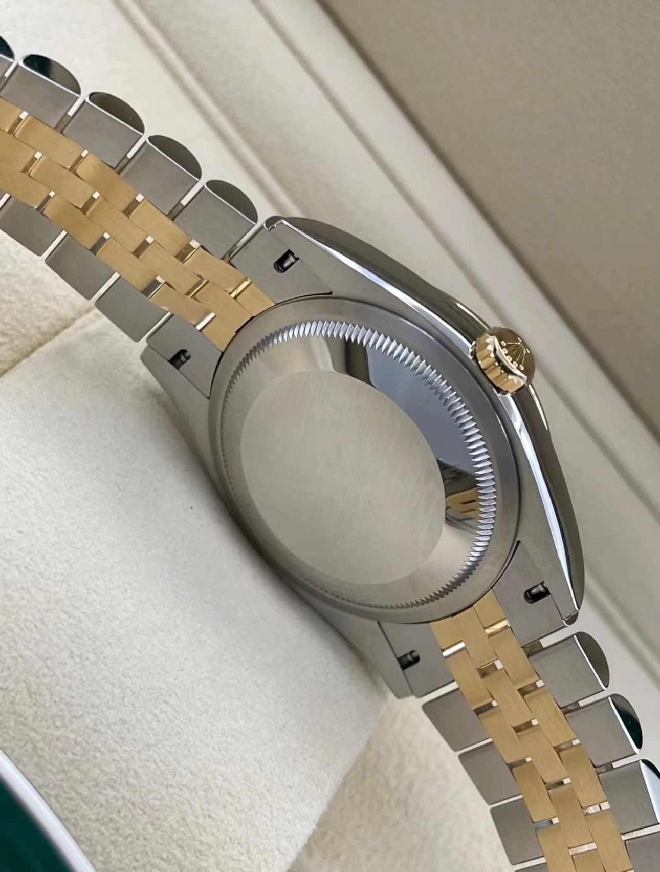 Rolex Datejust 36mm Super Clone Swiss ReplicaWatch Champagne Palm Dial Ref 126233 3235Swiss Movement