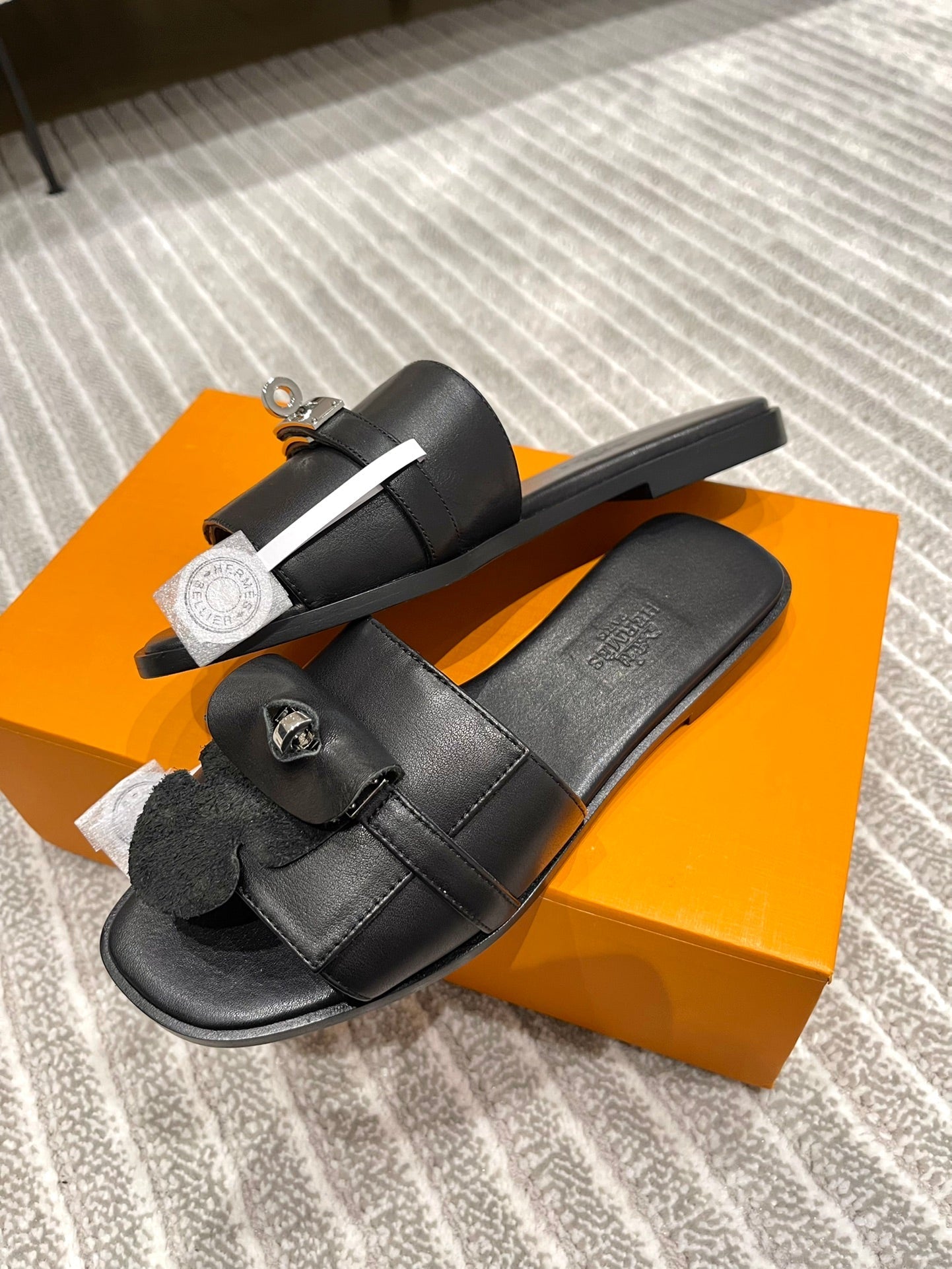 GABRIEL SANDAL BLACK CALFSKIN、mysite、Cacoeks
