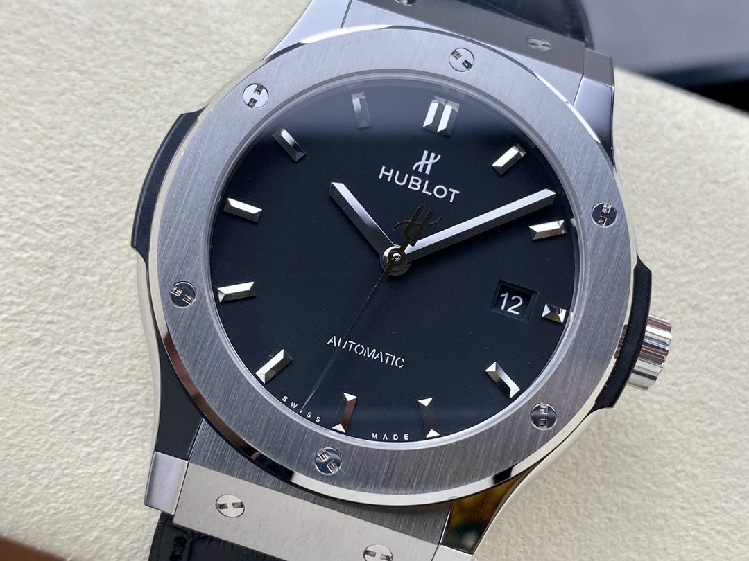 542.NX.1171.LR Hublot Classic Fusion Automatic Black-fasswatch