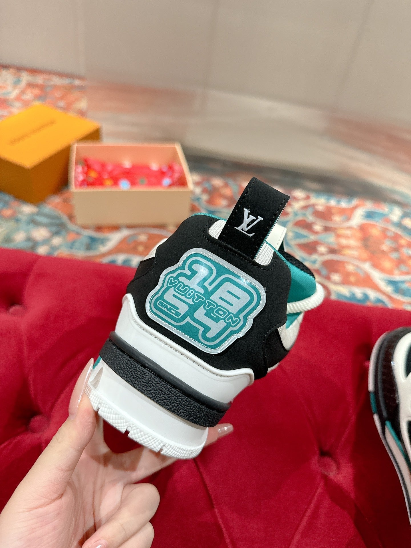 LV SKATE SNEAKER IN WHITE MIX BLACK AND PERSIAN GREEN CALFSKIN、mysite、Cacoeks