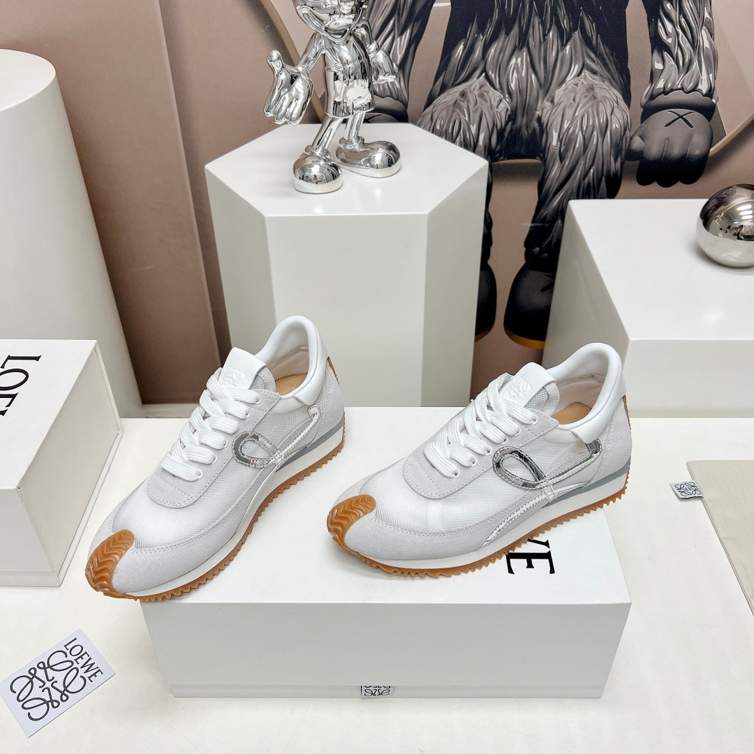 FLOW RUNNER SNEAKER IN WHITE IVORY SUEDE AND SHEEPSKIN、mysite、Cacoeks