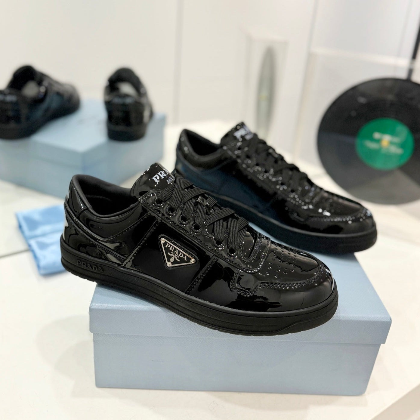 PRA DOWNTOWN PERFORATED SNEAKERS GLOSSY BLACK CALFSKIN、mysite、Cacoeks