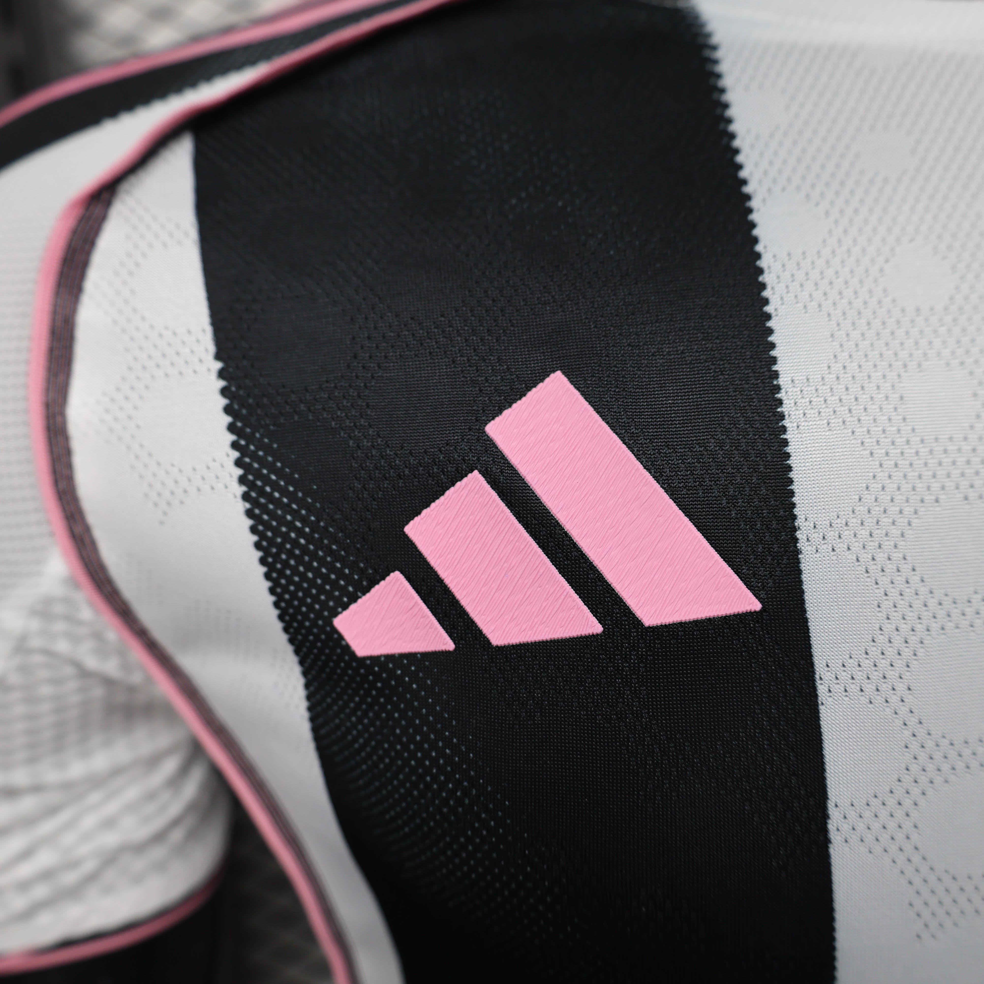 2025/2026 Player Version Juventus Home Football Shirt 1:1 Thai Quality:football jersey mysite: unitedjerseyfootball 邓江浪:football