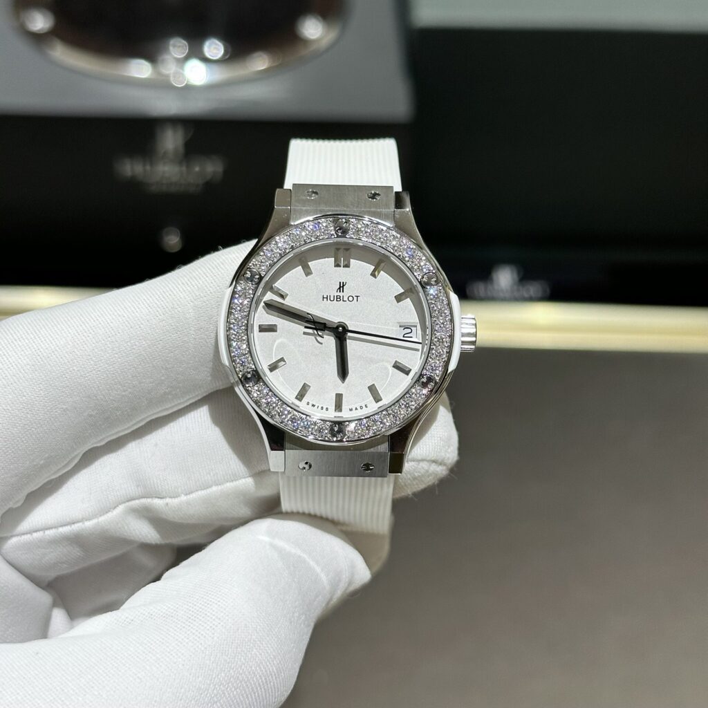 Đồng Hồ Hublot Nữ Độ Kim Cương Moissanite Màu Trắng HBF 33mm (2)