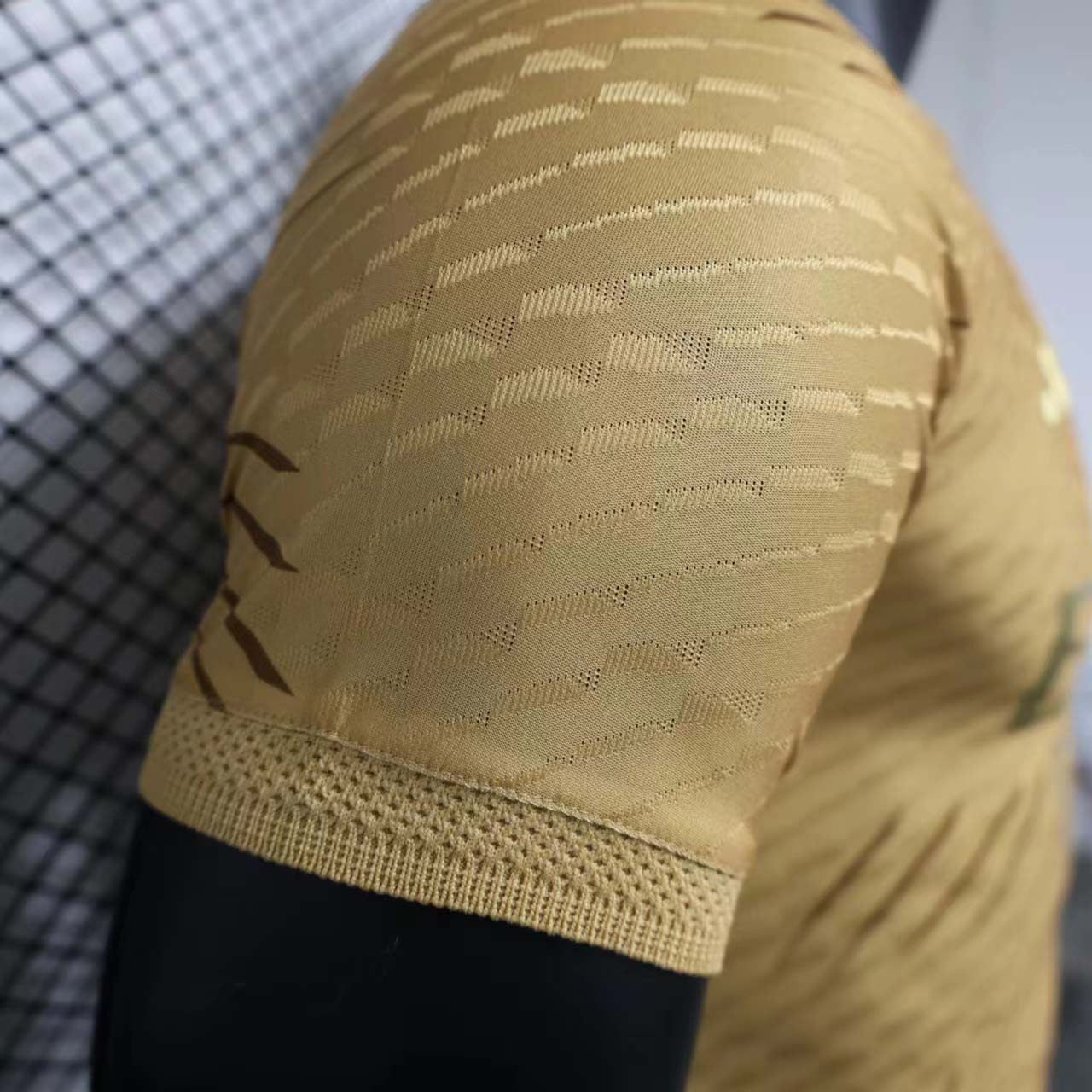 2024/2025 Player Version Real Madrid Special Edition Golden Football Shirt 1:1 Thai Quality:football jersey mysite: unitedjerseyfootball 邓江浪:football