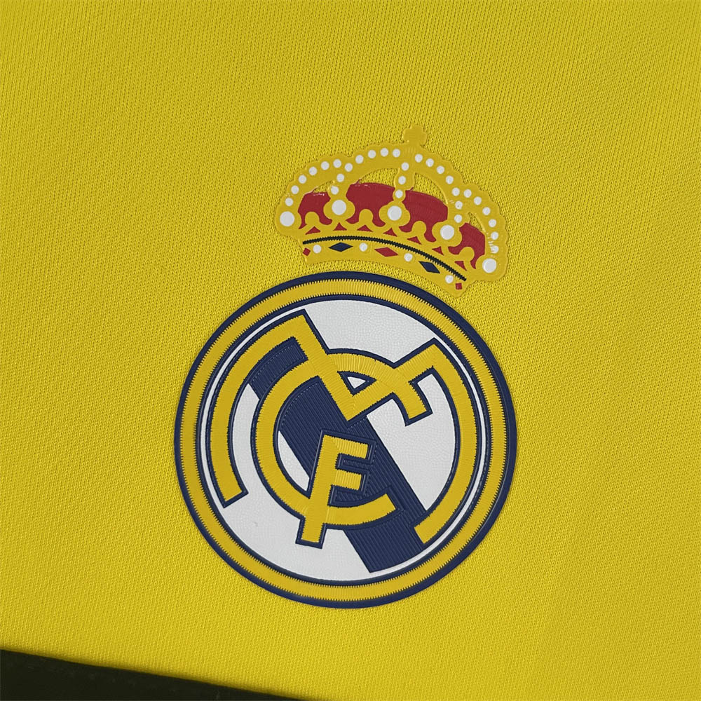 2011/2012 Retro Real Madrid Goalkeeper Yellow:football jersey mysite: unitedjerseyfootball 邓江浪:football