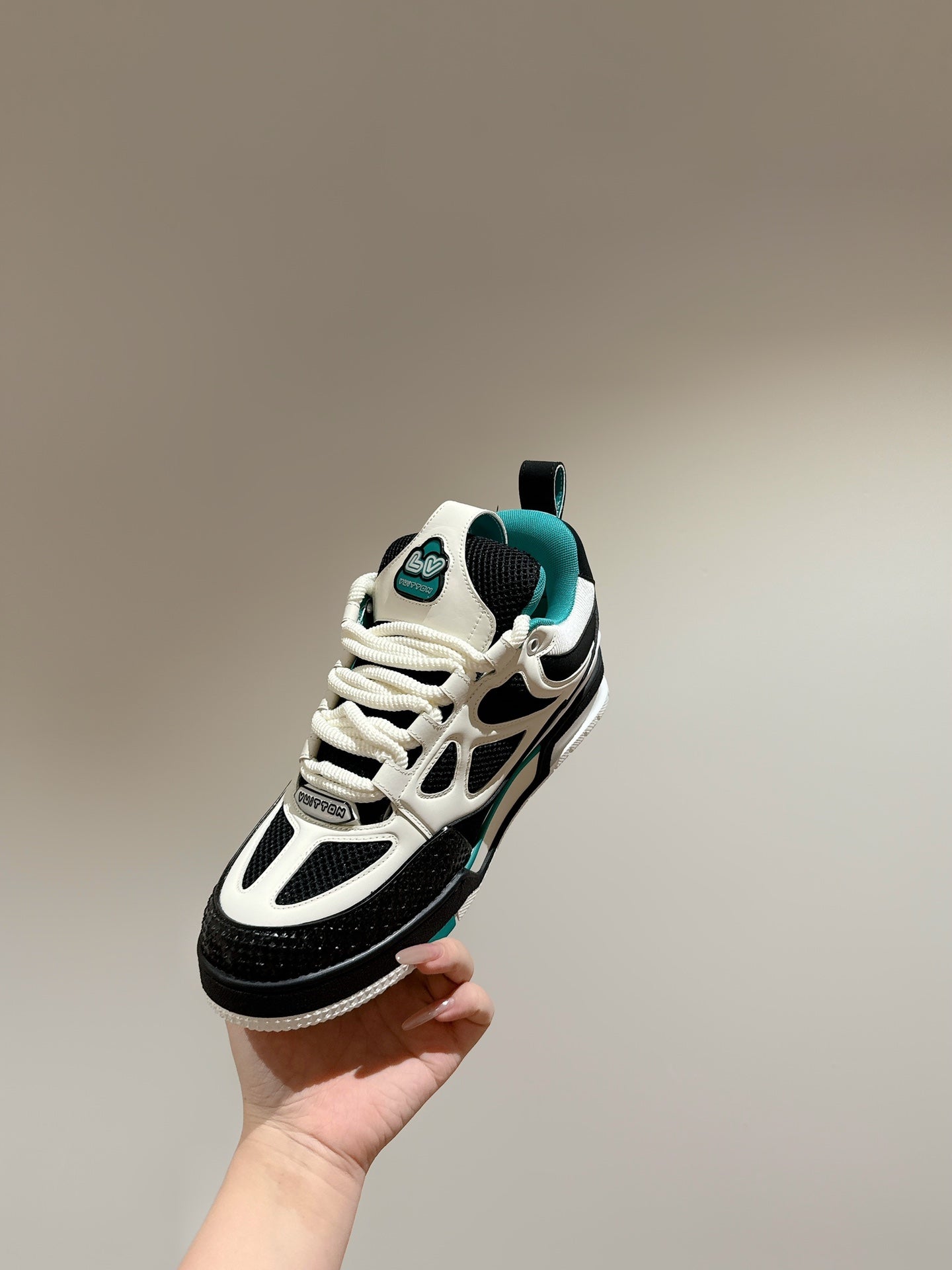 LV SKATE SNEAKER IN WHITE MIX BLACK AND PERSIAN GREEN CALFSKIN、mysite、Cacoeks