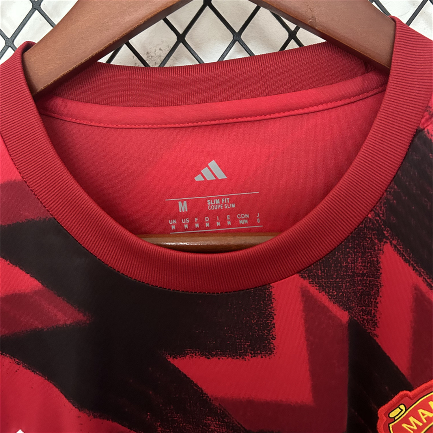 foot-Manchester United 25-26 Red Pre-match Training Jersey - Fans Version