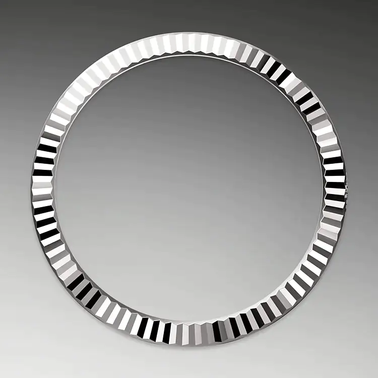 Fluted bezel