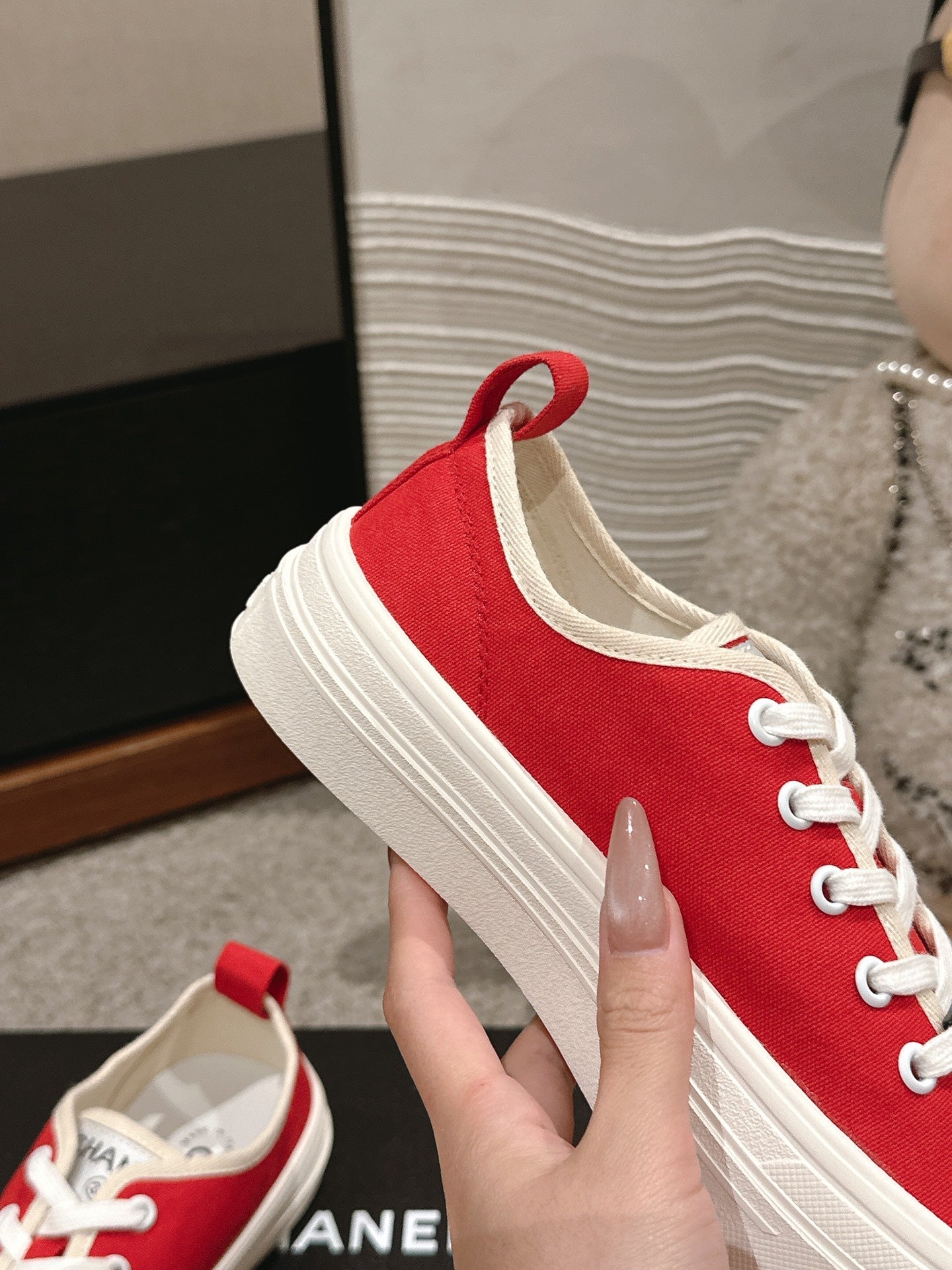 LACE-UP SNEAKERS IN CHERRY RED CANVAS、mysite、Cacoeks