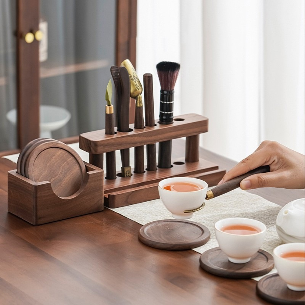 GEEK BAR-https://www.hot-toy.com/