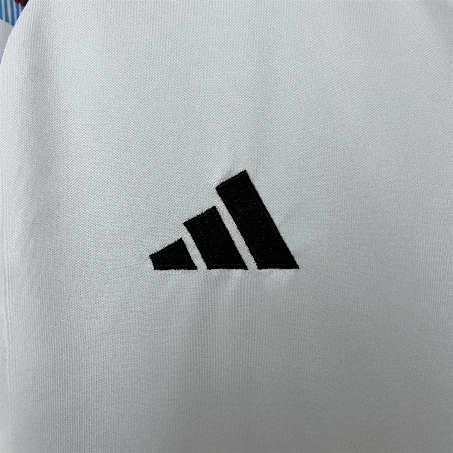 ManixJersey.com | Japan 2024 Levi Ackerman White Jersey - Fans Version -Customize Name, Number and Patch | Worldwide Shipping