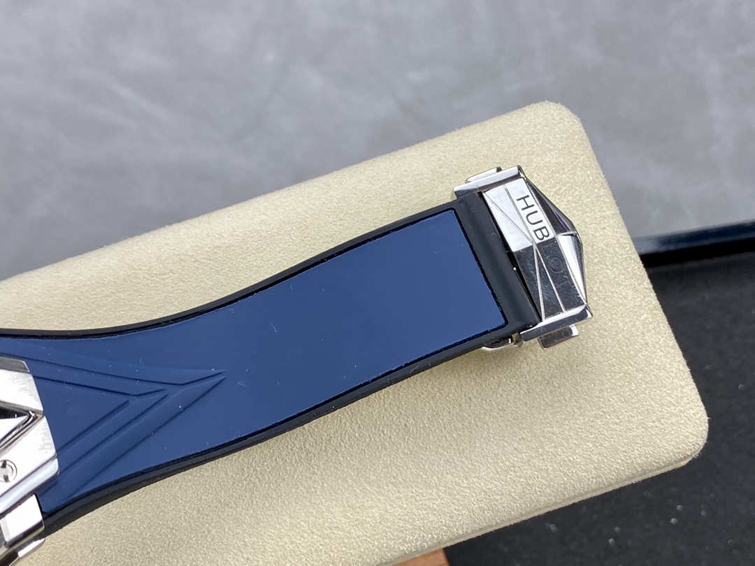 Hublot Big Bang Sang Bleu II Titanium 418.NX.5107.RX.MXM20-fasswatch