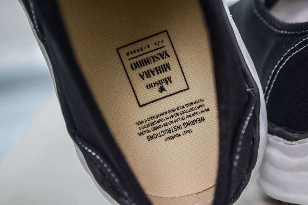 Maison Mihara Yasuhiro Baker OG Sole Canvas Low-Top Sneaker in Black White、mysite、Cacoeks