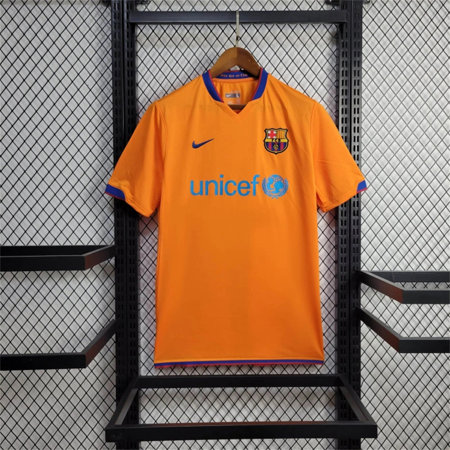 GlobeJersey-Retro Barcelona 06-07 Away Jersey