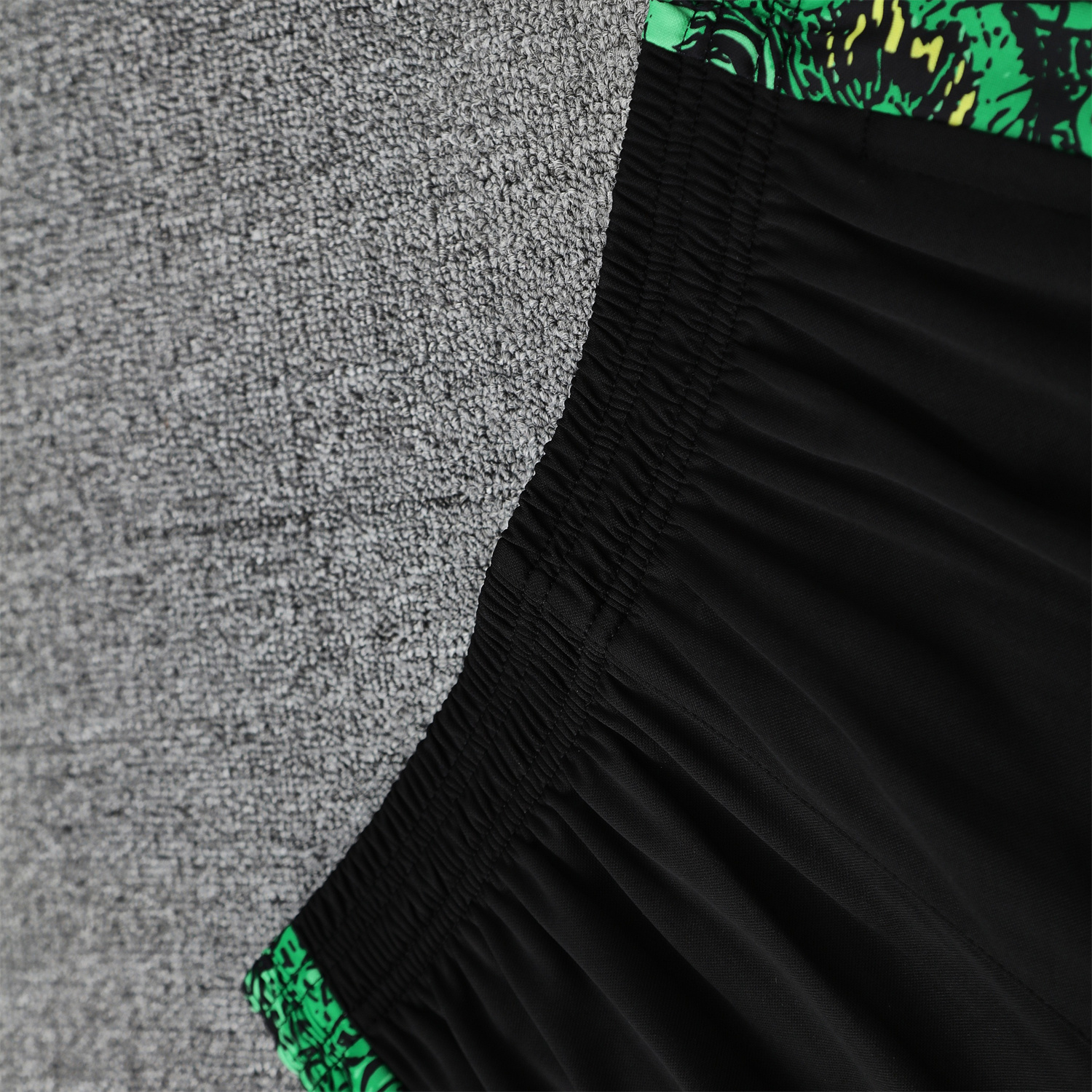 UltraTrikot-Brazil 25-26 Green Jesus Statue Short-Sleeve Training Set - Green Top & Black Shorts