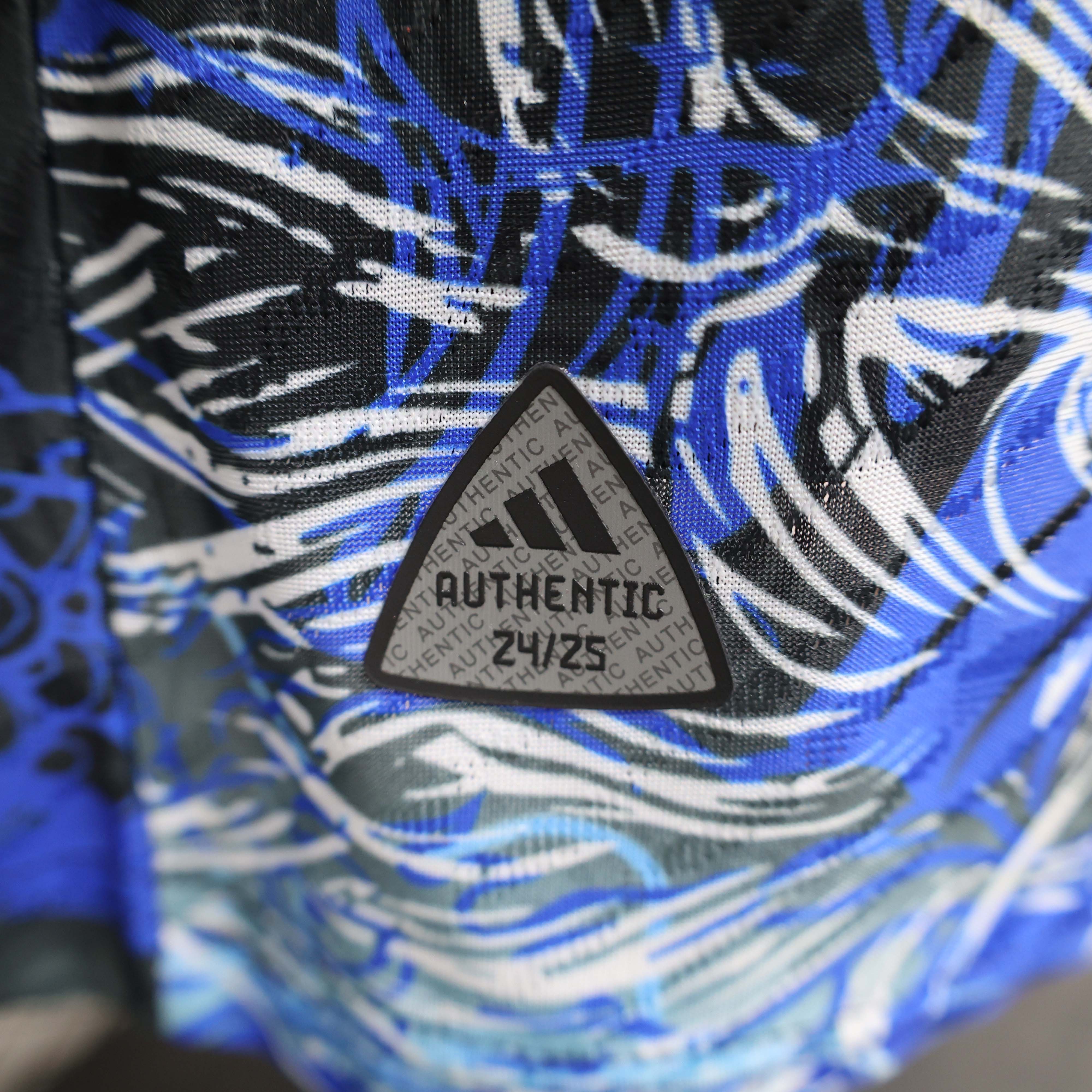 2024/2025 Player Version Real Madrid Special Edition Black Football Shirt 1:1 Thai Quality:football jersey mysite: unitedjerseyfootball 邓江浪:football