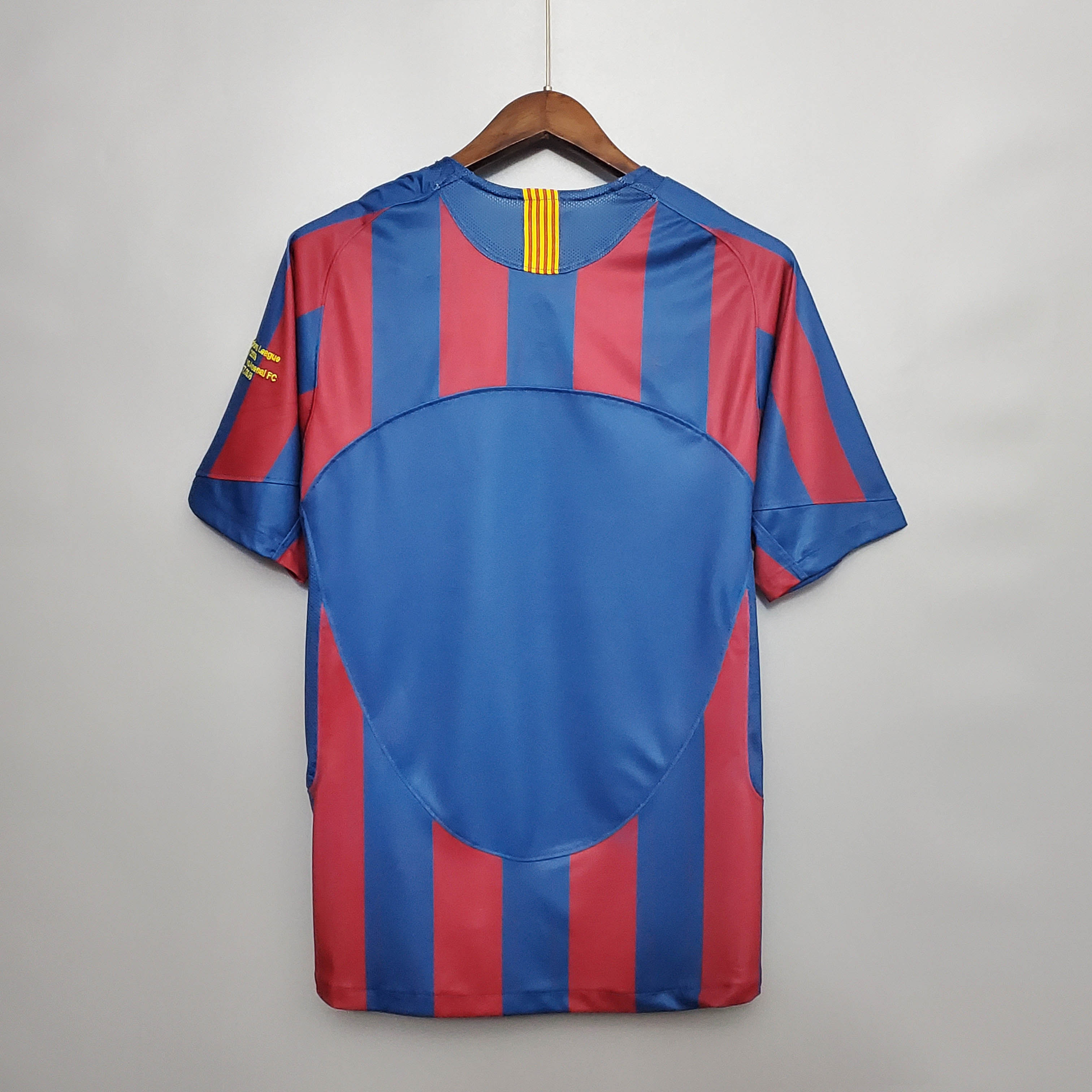 2005/2006 Retro Barcelona Home Football Shirt UEFA Champions League 1:1 Thai Quality:football jersey mysite: unitedjerseyfootball 邓江浪:football