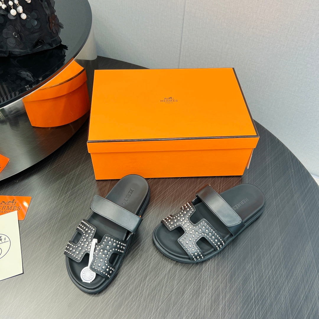 CHYPRE SANDAL BLACK CALFSKIN STYLIZED、mysite、Cacoeks