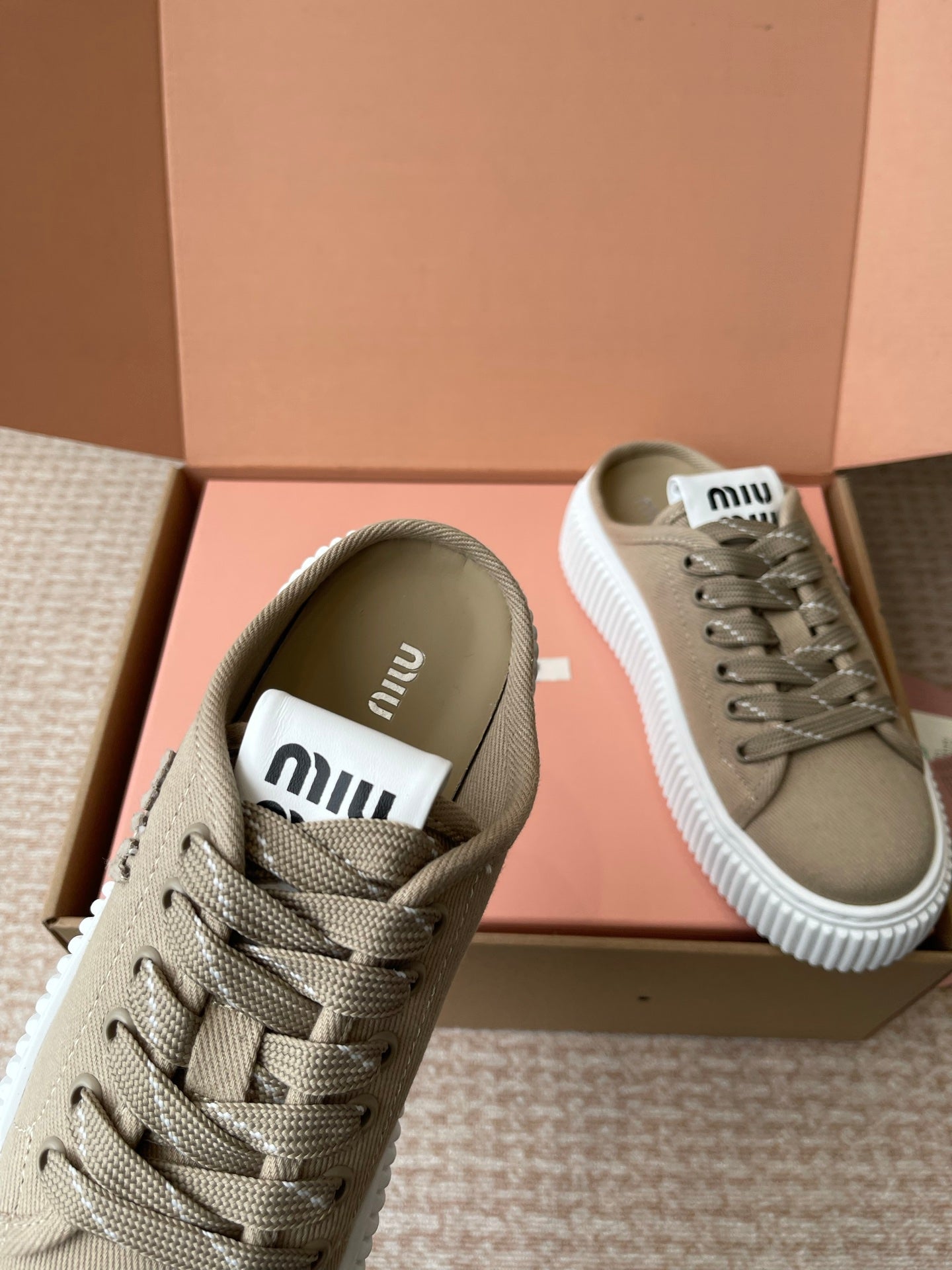 WASH SNEAKER MULES IN DARK BEIGE DENIM STRIPED LACES、mysite、Cacoeks