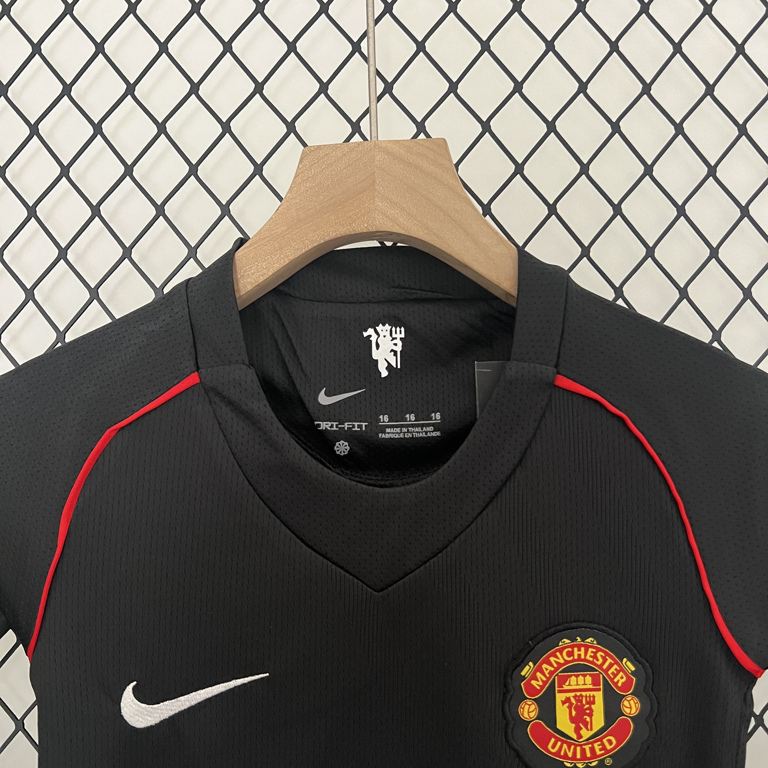 ManixJersey.com | Retro Manchester United 2007-08 Away Stadium Kids Kit -Customize Name, Number and Patch | Worldwide Shipping