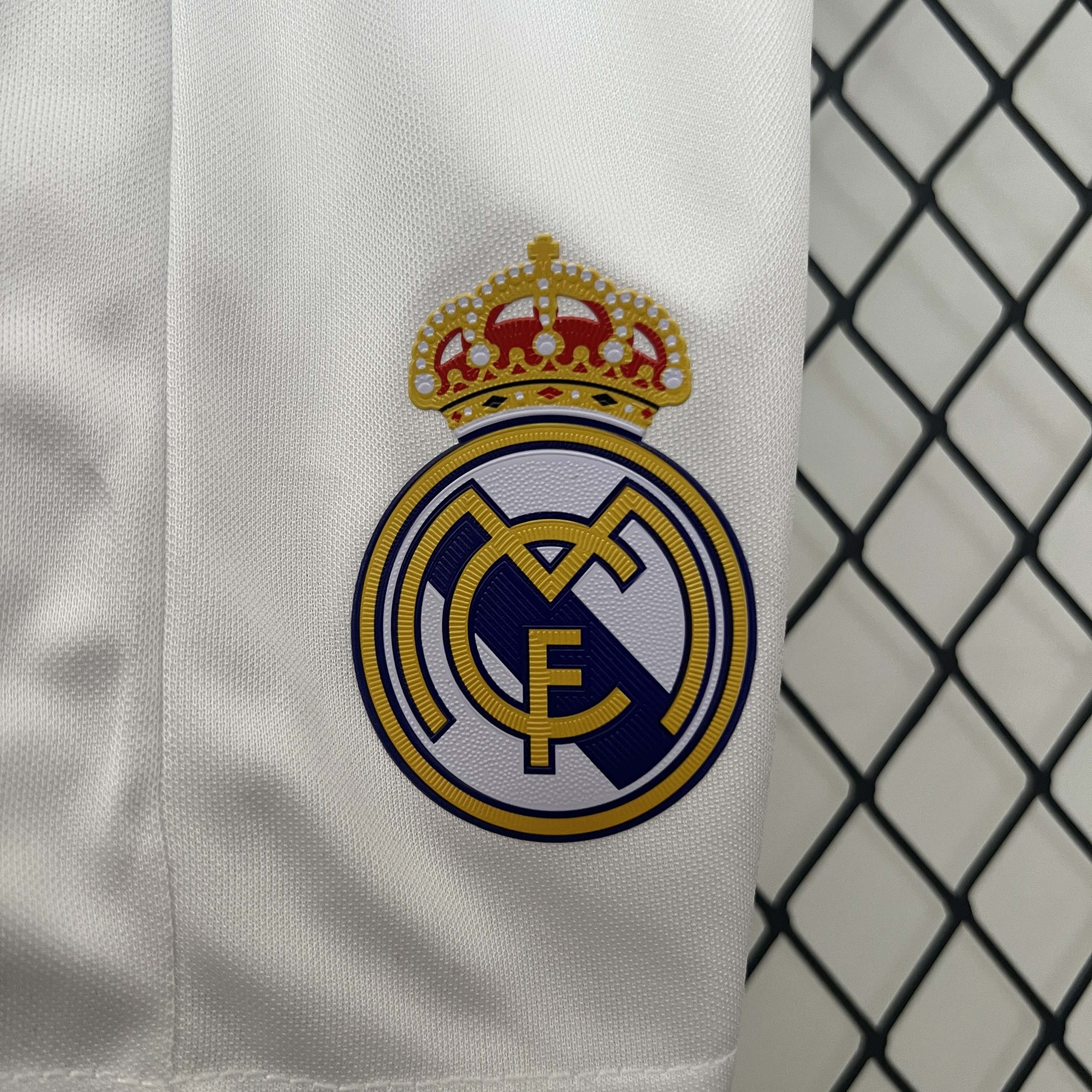 2016/2017 Retro Real Madrid Home Football Shirt 1:1 Thai Quality Kids Size:football jersey mysite: unitedjerseyfootball 邓江浪:football
