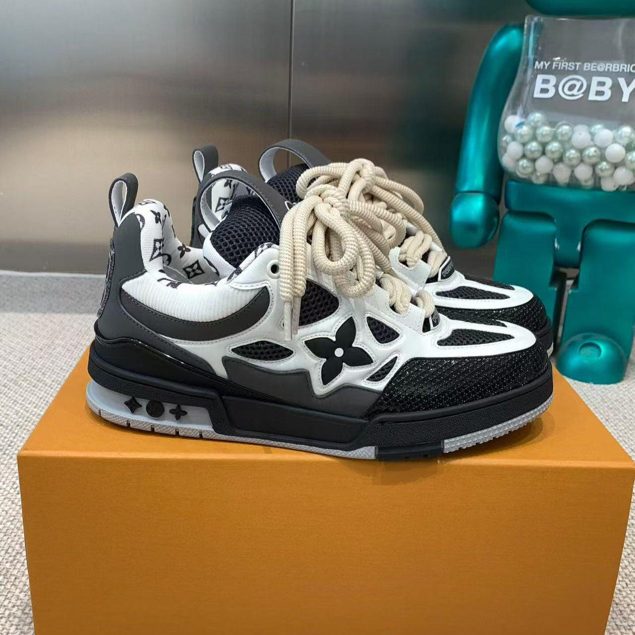 LV SKATE SNEAKER BLACK MIX WHITE COWHIDE、mysite、Cacoeks