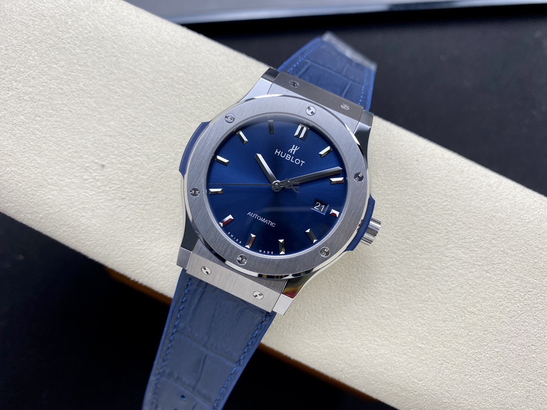 542.NX.7170.LR Hublot Classic Fusion Automatic Blue-fasswatch