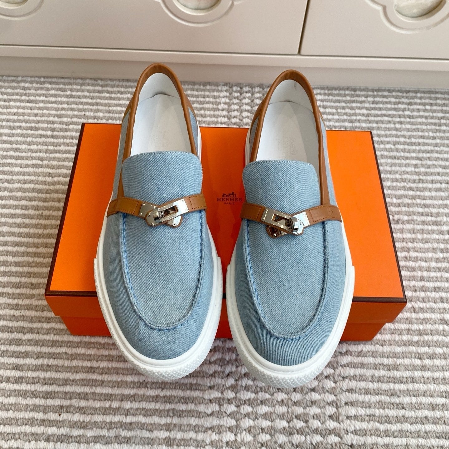 HM 25S SLIP-ON IN SKY BLUE CANVAS AND BROWN LAMBSKIN WITH SILVER HARDWARE、mysite、Cacoeks