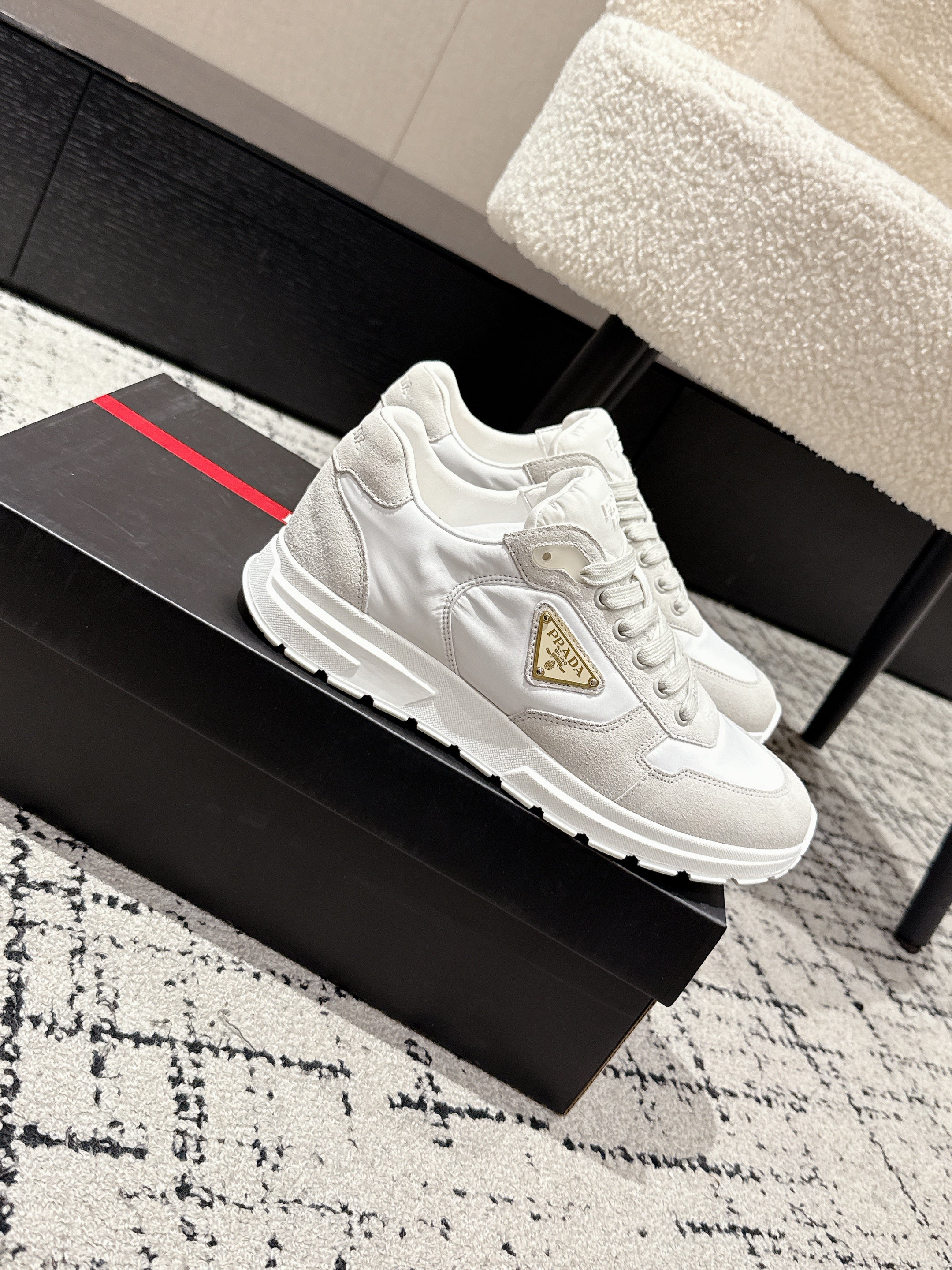 PRADA 25S MEN SNEAKERS LOGO IN WHITE NUBUCK AND CANVAS、mysite、Cacoeks