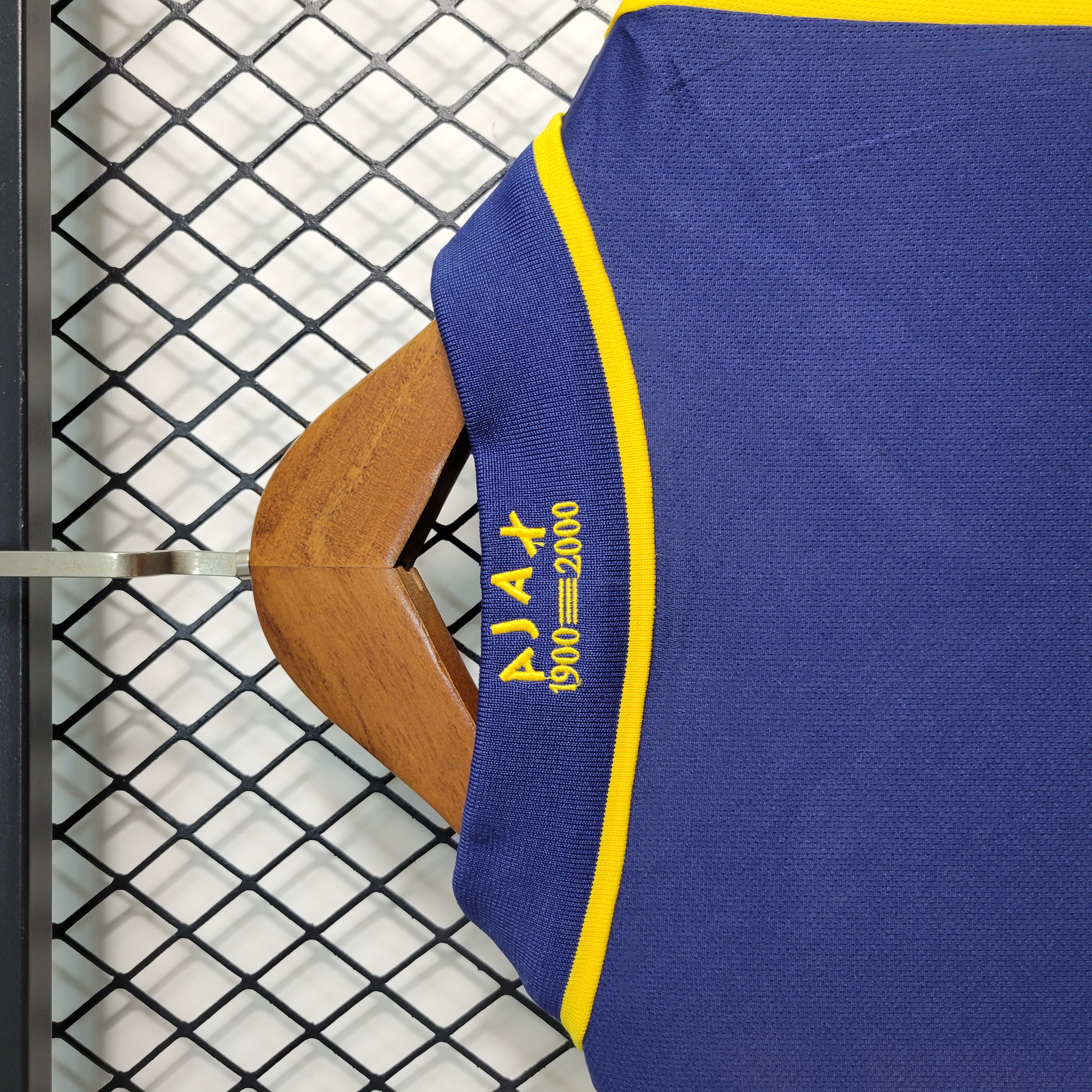 GlobeJersey-Retro Ajax 2000-01 Away Jersey