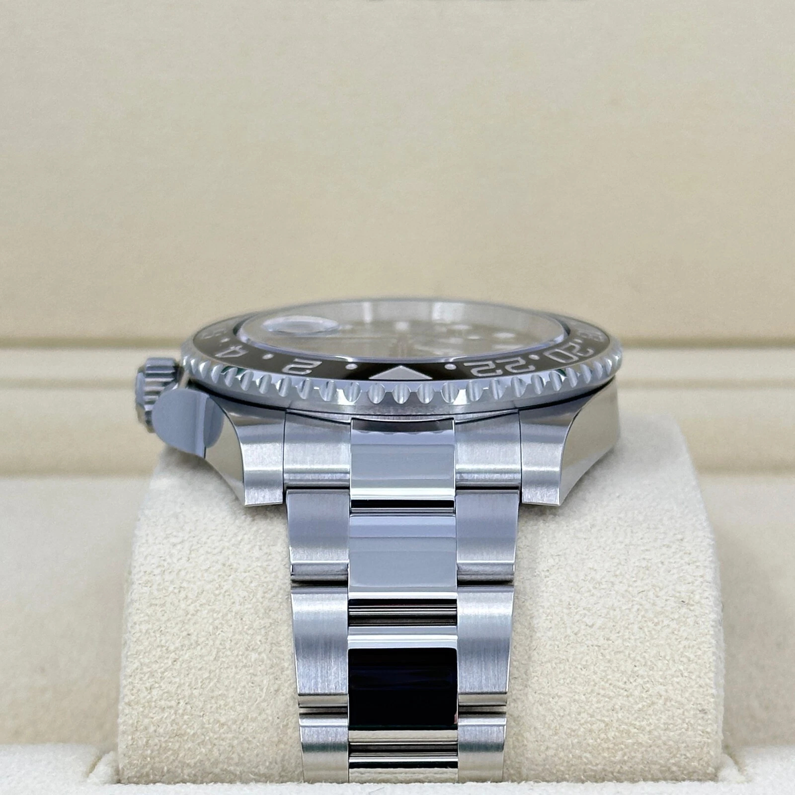 Rolex GMT Master II Black & Grey SuperClone Swiss Replica Watch RefM126710GRNR 3285 Swiss Movement