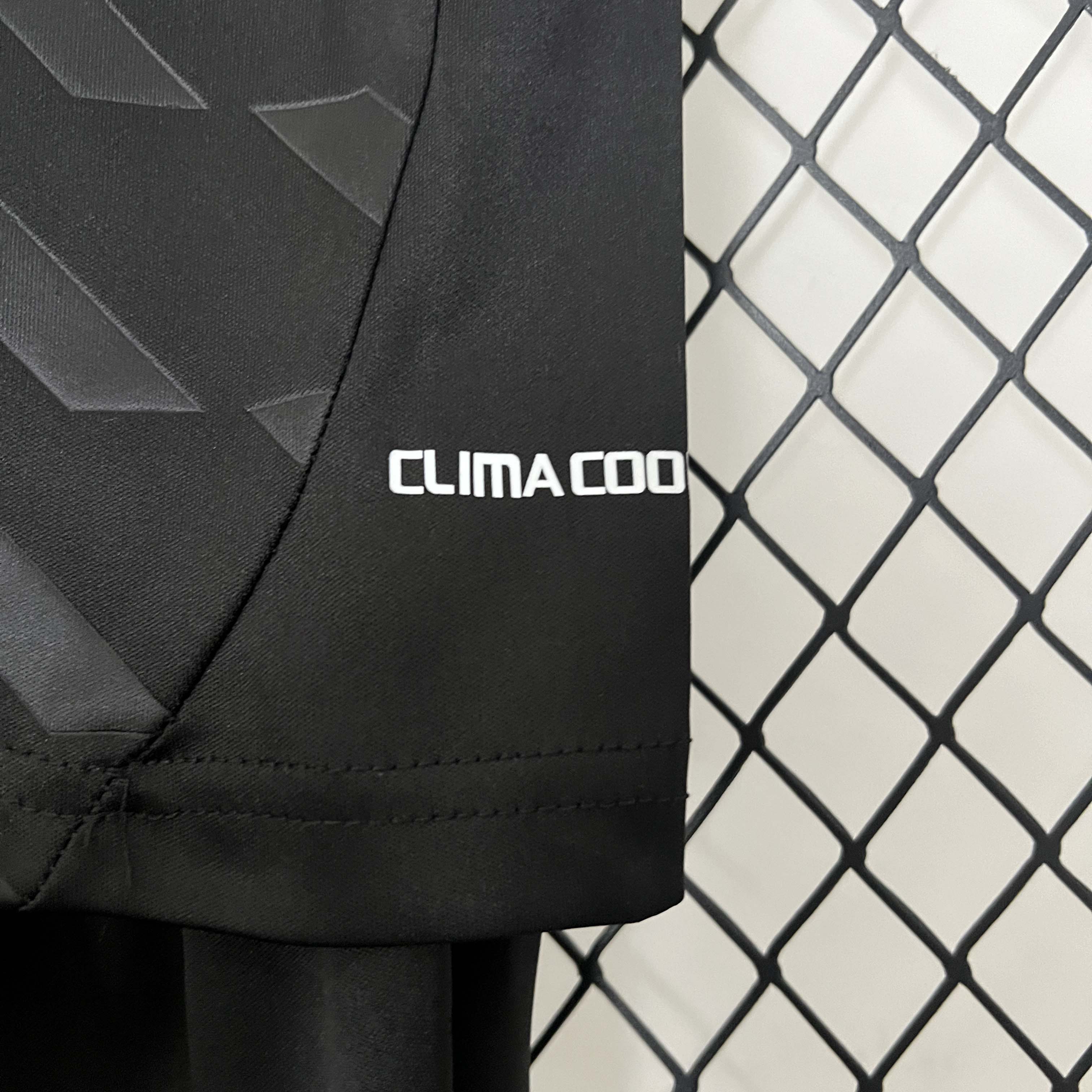 2011/2012 Retro Real Madrid Away Football Shirt 1:1 Thai Quality Kids Size:football jersey mysite: unitedjerseyfootball 邓江浪:football