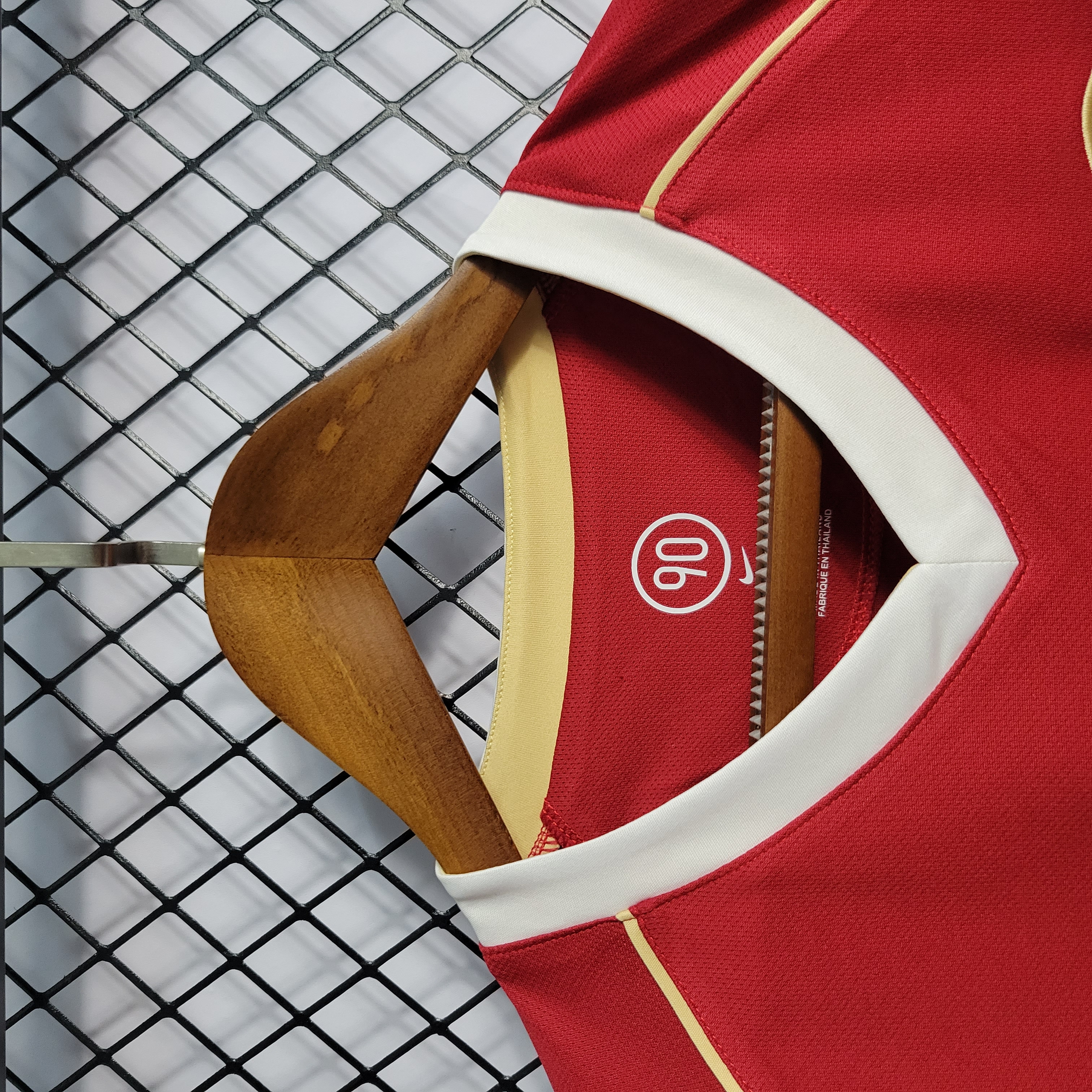 GlobeJersey-Retro Manchester United 06-07 Home Jersey