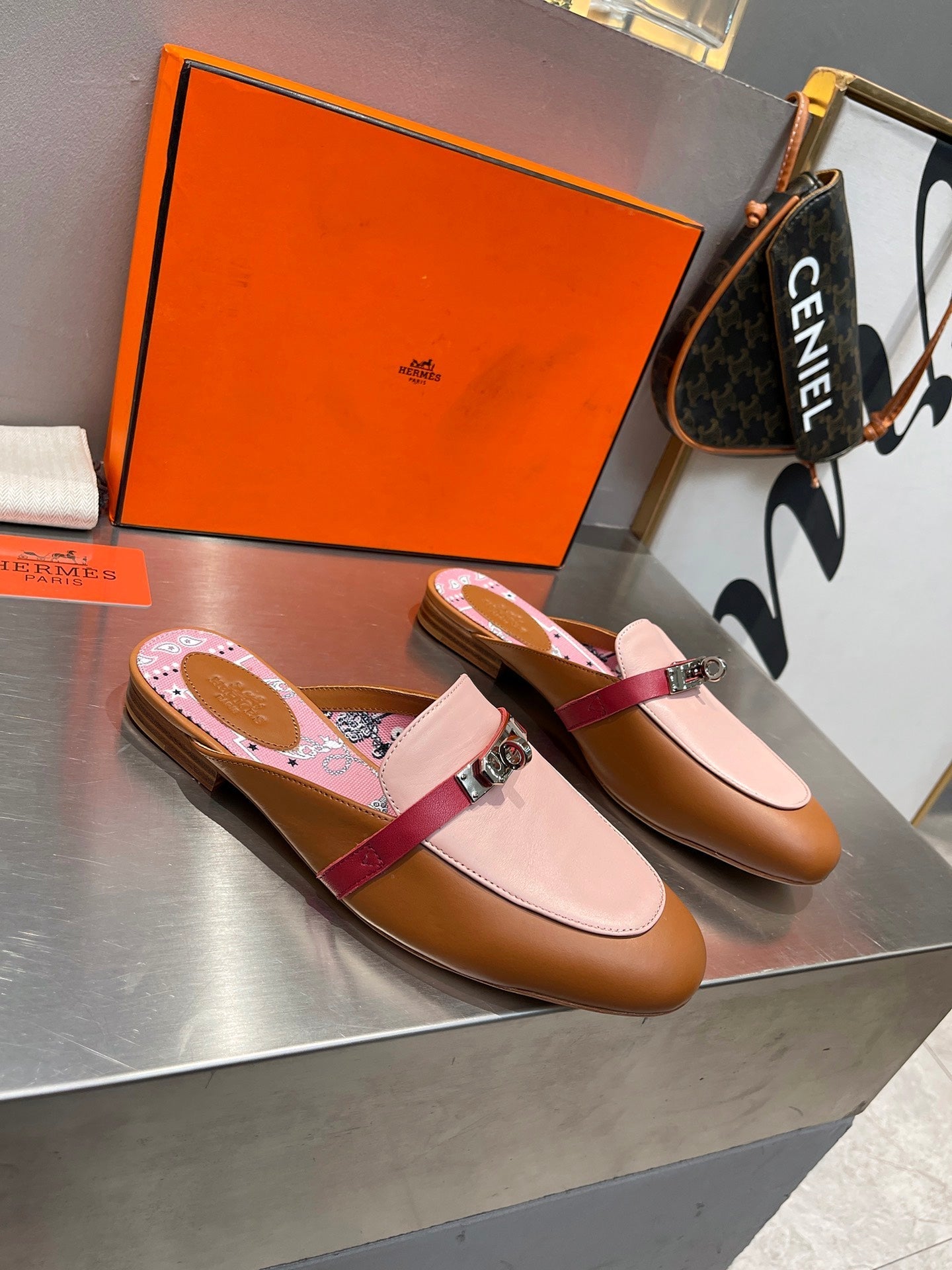 0Z MULE CARAMEL AND PASTEL PINK CALFSKIN WITH PATTERN、mysite、Cacoeks