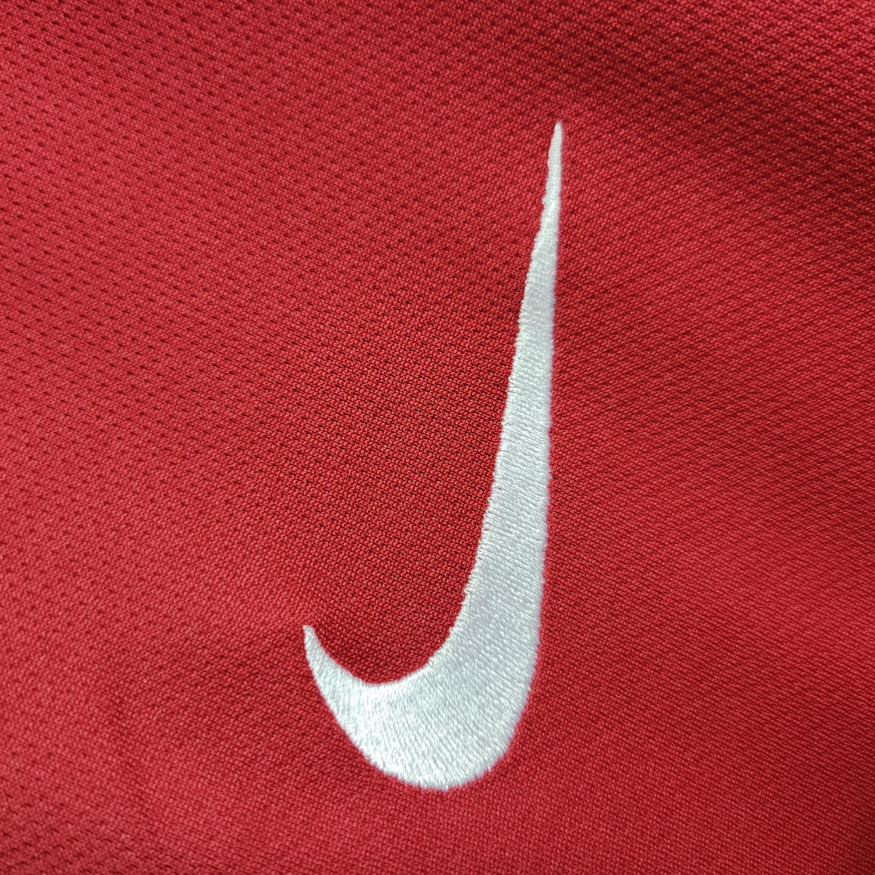 ManixJersey.com | Retro Manchester United 06-07 Home Jersey -Customize Name, Number and Patch | Worldwide Shipping