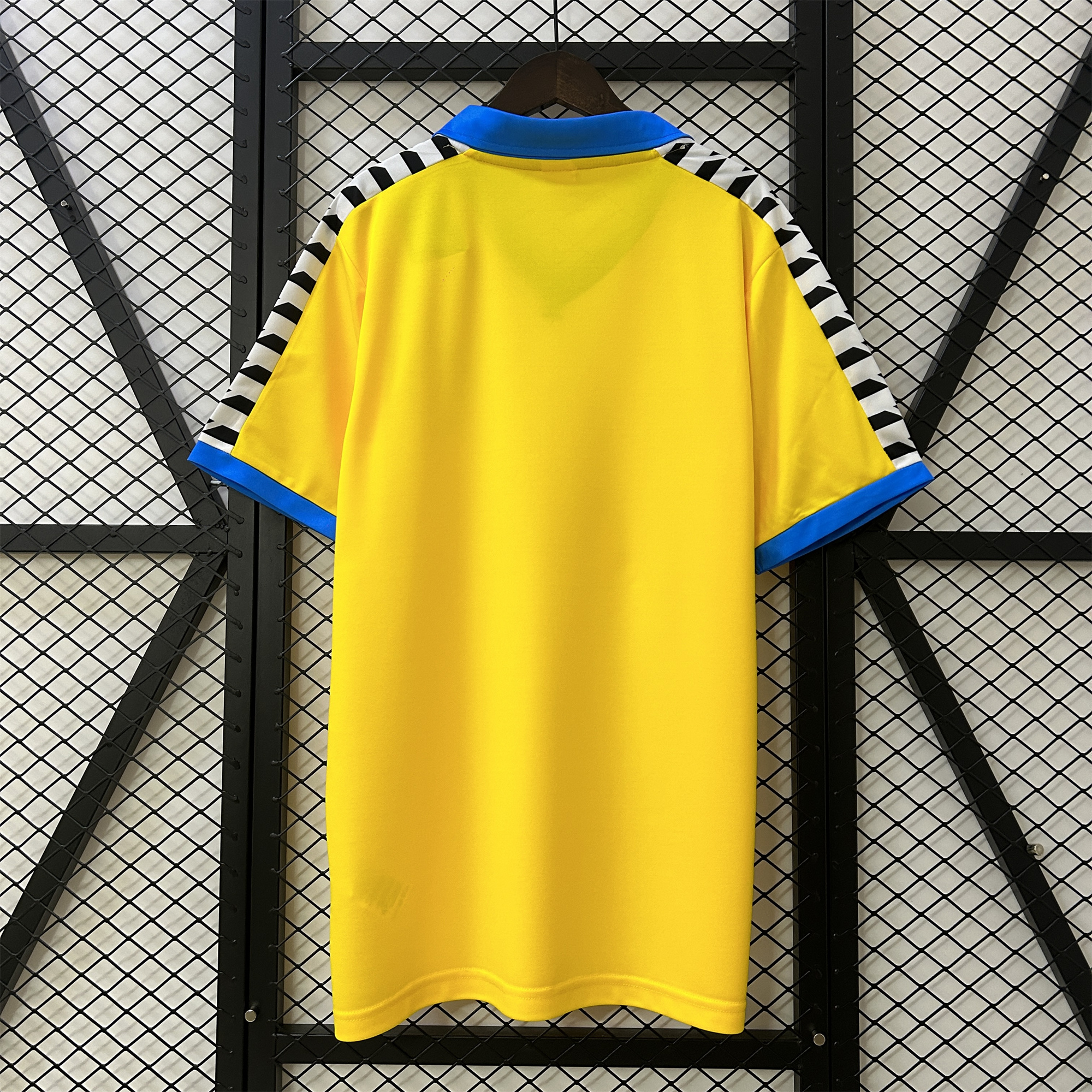 Higojerseys-Retro Cádiz Cadiz 1983-84 Home Jersey