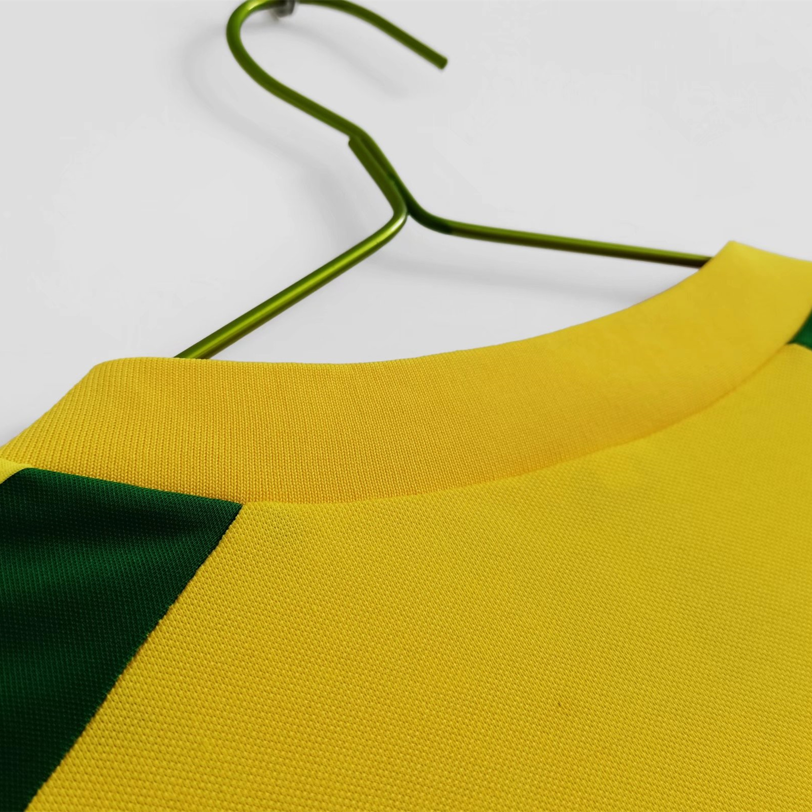 ManixJersey.com | Retro Wales 1982 Away Stadium Jersey -Customize Name, Number and Patch | Worldwide Shipping