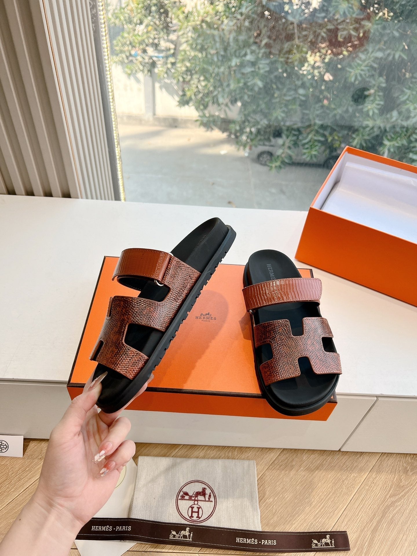 CHYPRE SANDAL IN PECAN BROWN LIZARD SKIN、mysite、Cacoeks