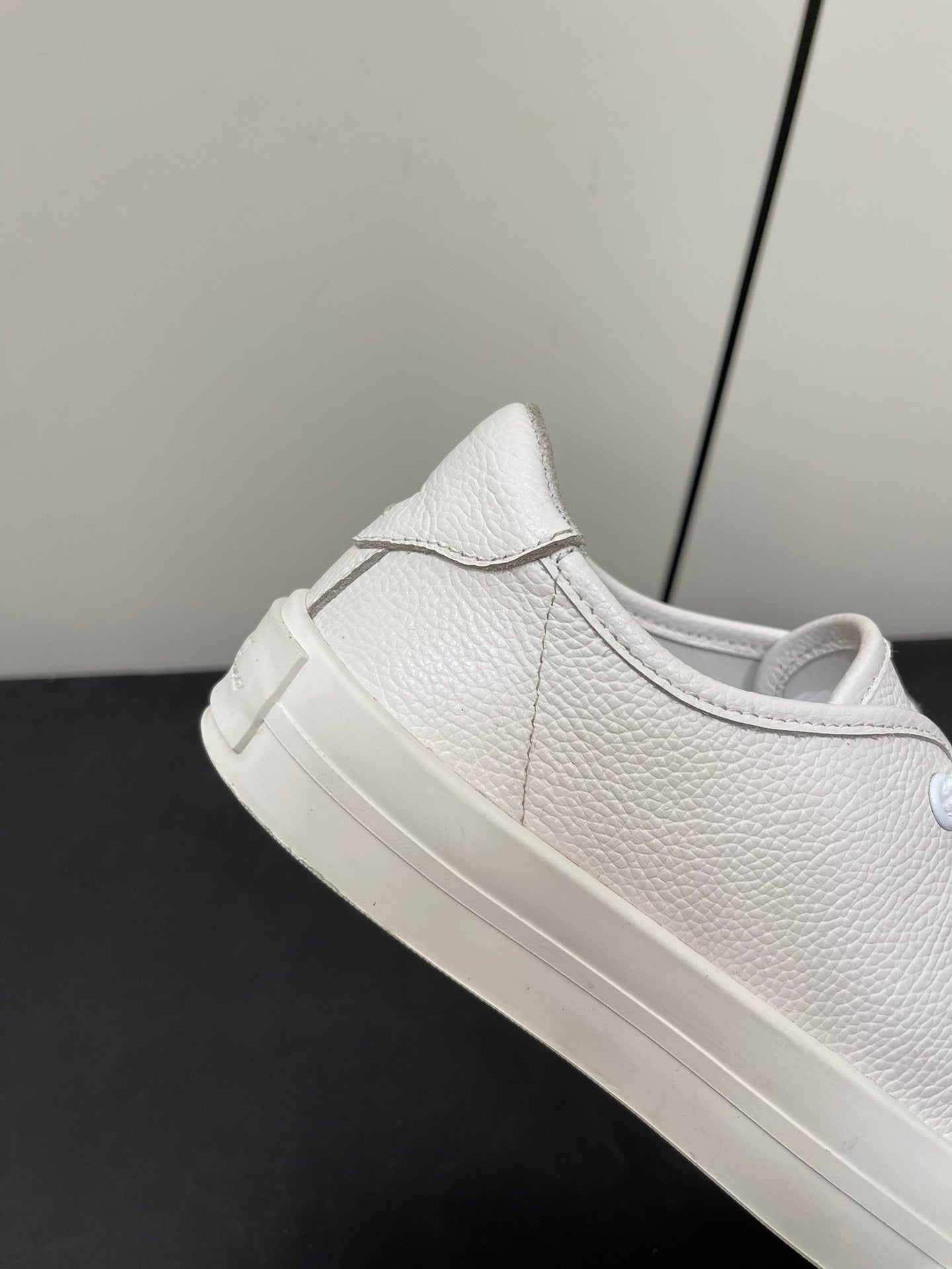 LP CLASSIC BISCUIT SNEAKERS WHITE CALFSKIN、mysite、Cacoeks