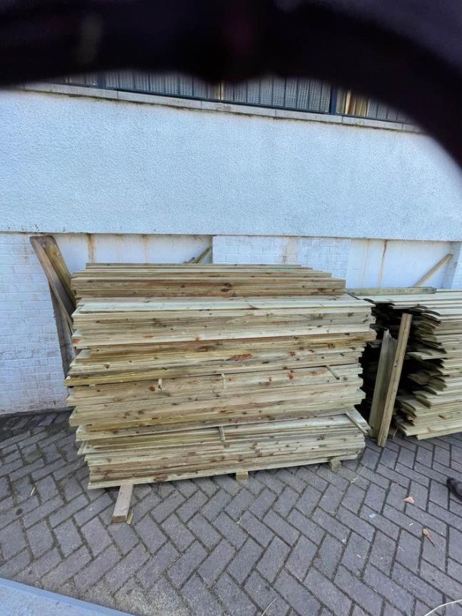 Wood versatile folding moisture-proof garden guardrail111