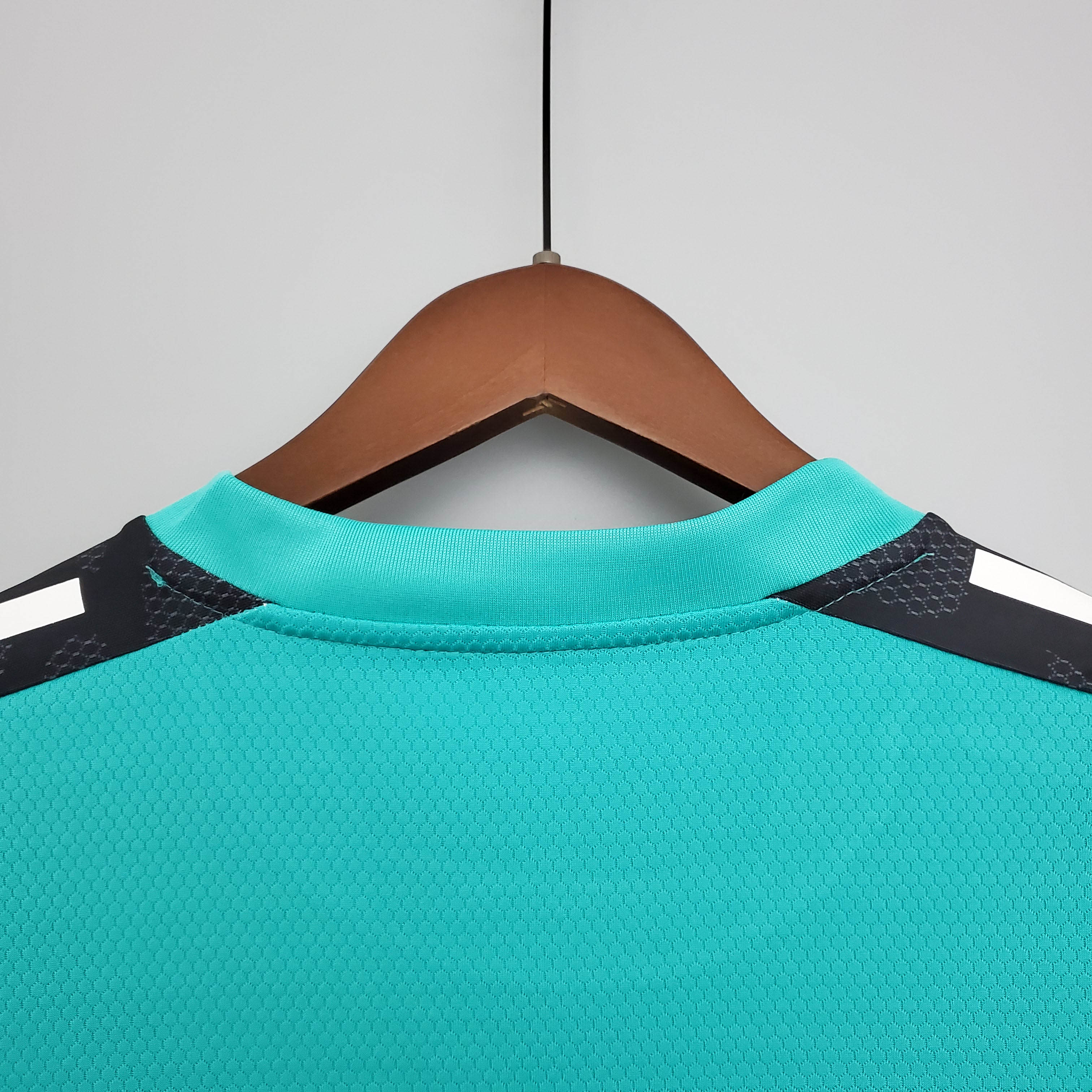 2021/2022 Real Madrid Training Wear Football Shirt Green:football jersey mysite: unitedjerseyfootball 邓江浪:football