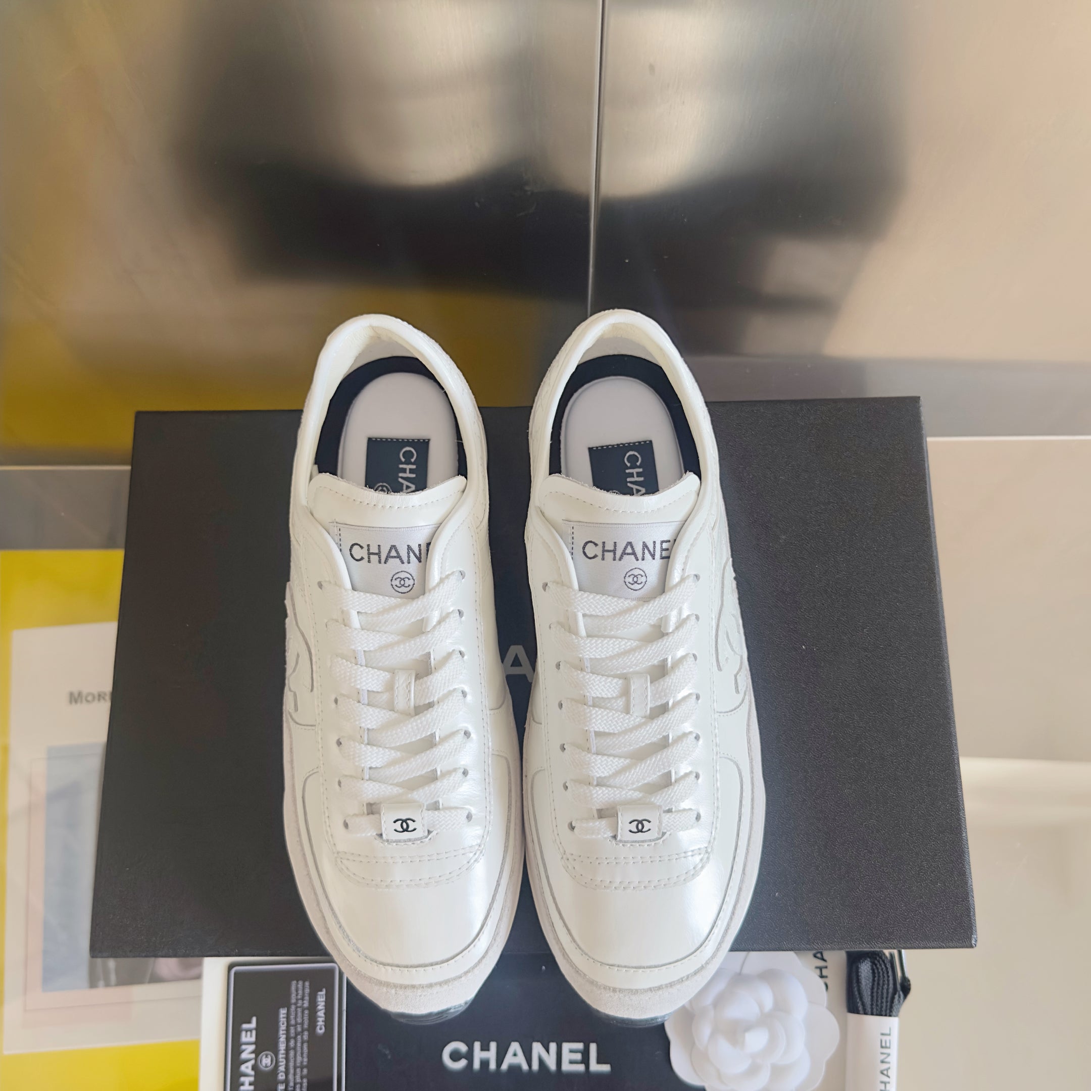 CHANEL 25S SNEAKERS 20MM IN WHITE CALFSKIN、mysite、Cacoeks