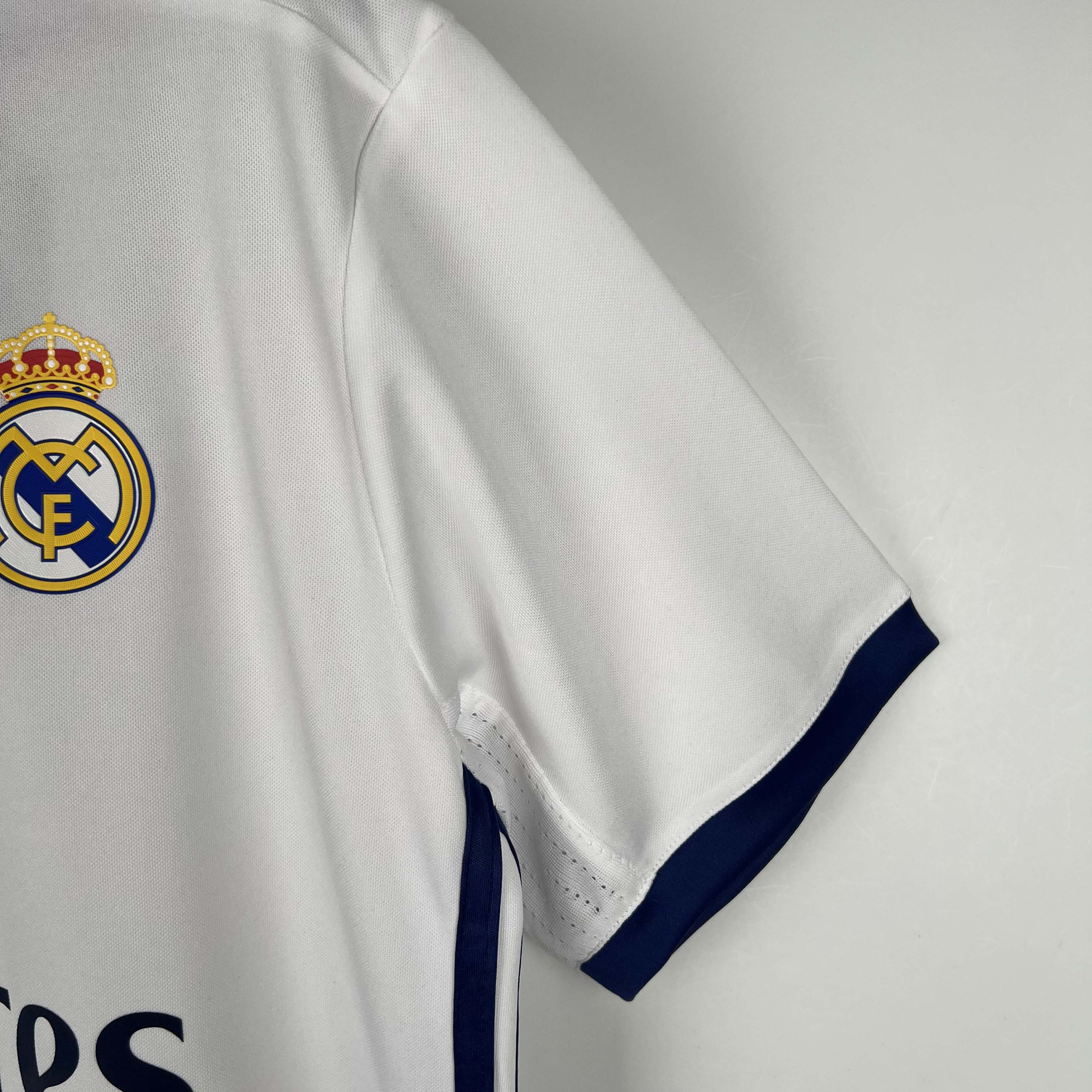 2016/2017 Retro Real Madrid Home Football Shirt1:1 Thai Quality:football jersey mysite: unitedjerseyfootball 邓江浪:football