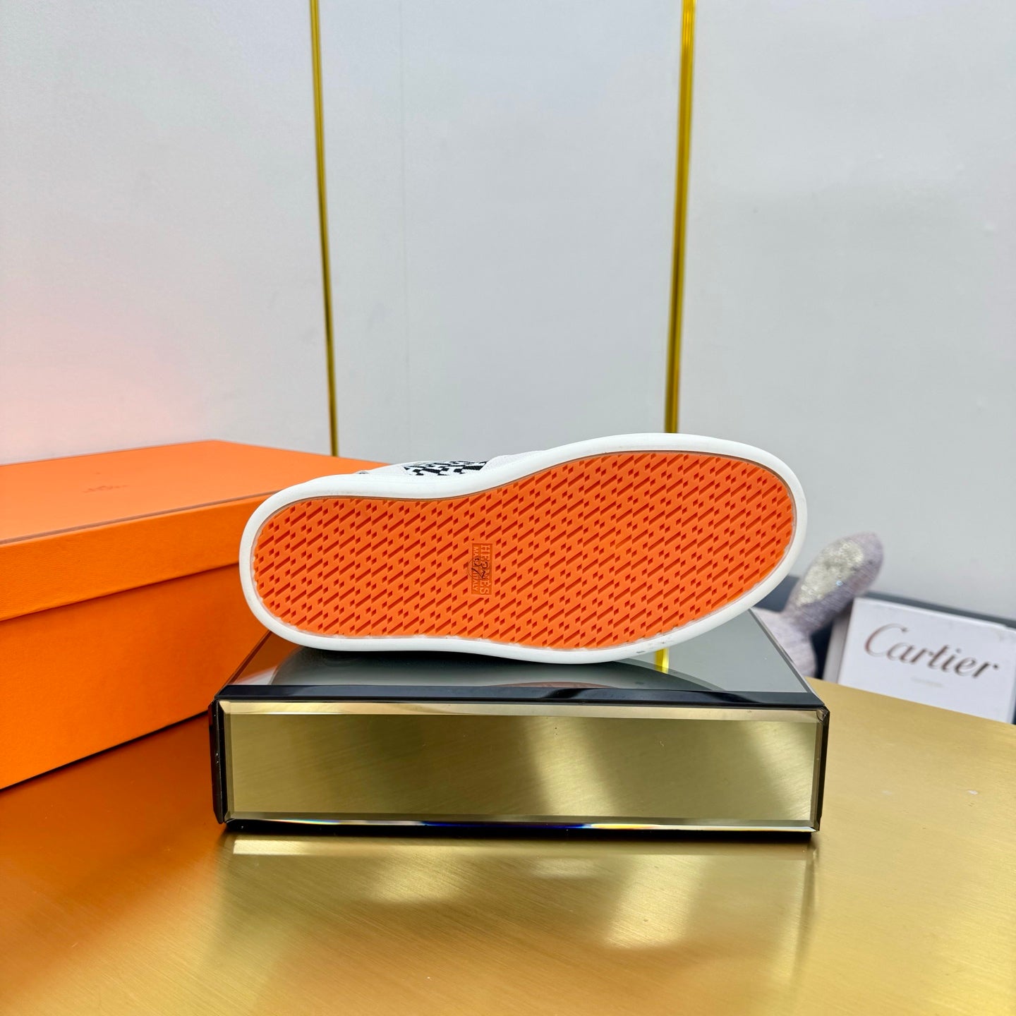 FREE SNEAKER IN WHITE CALFSKIN AND "H EN BIAIS" BLACK CANVAS、mysite、Cacoeks