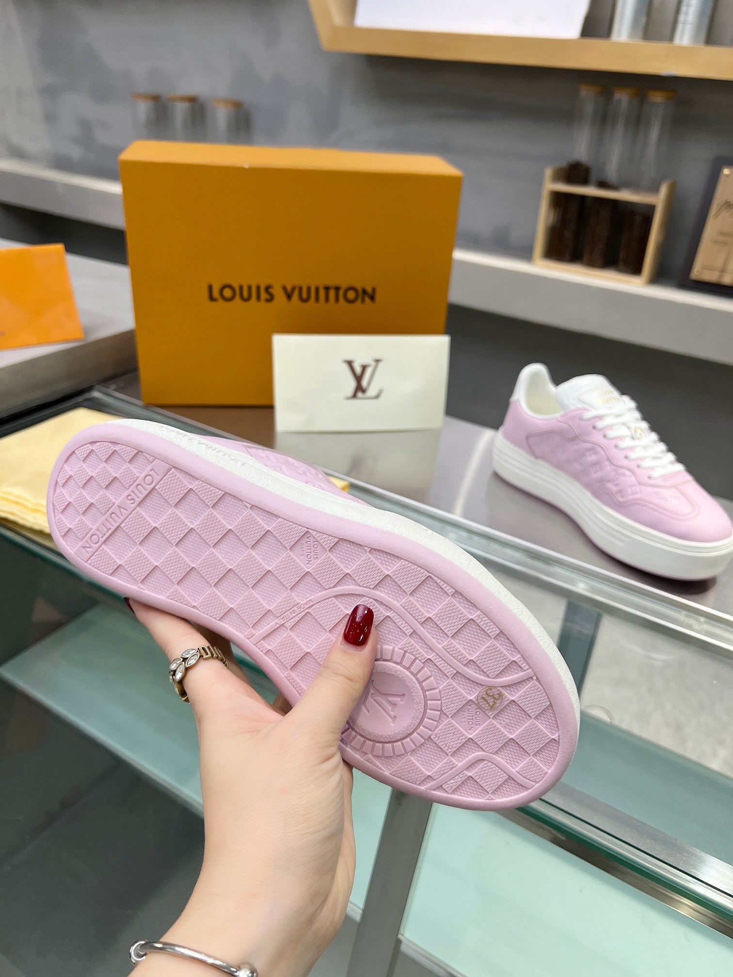 LV WOMEN GROOVY PLATFORM IN LIGHT PINK EMBOSSED CALFSKIN、mysite、Cacoeks